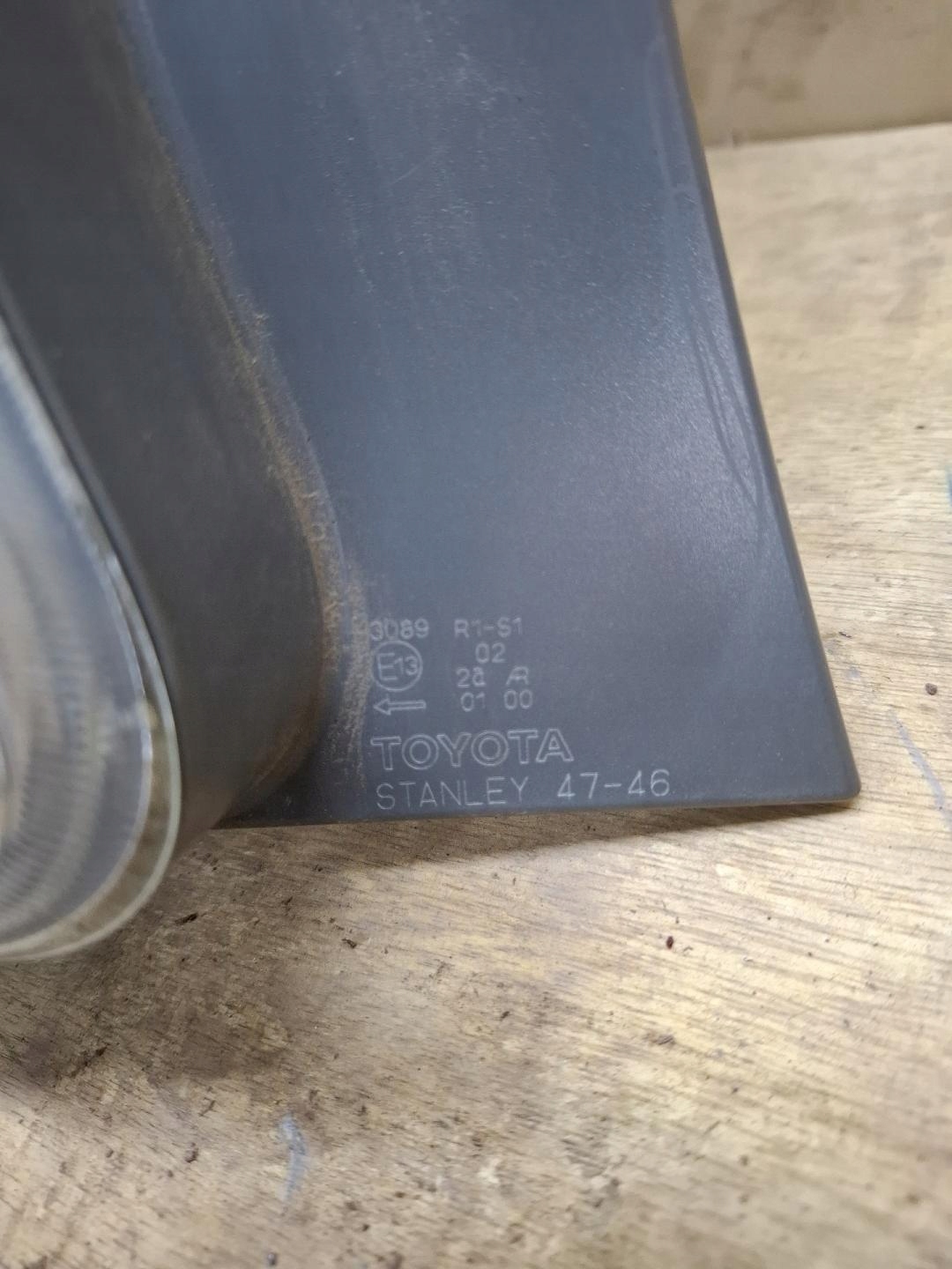 light rear left side Toyota Prius plus ZVW40 2012 13089R1-S1