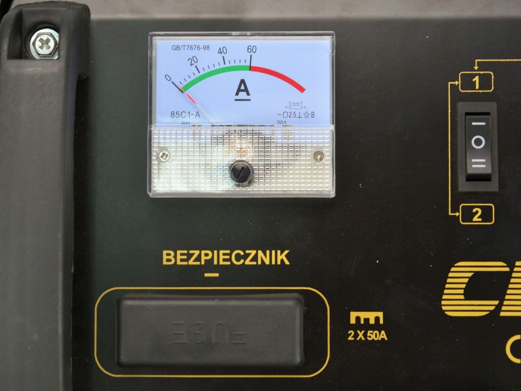 PROSTOWNIK Z ROZRUCHEM 12 24V 300 400A Producent code G80024