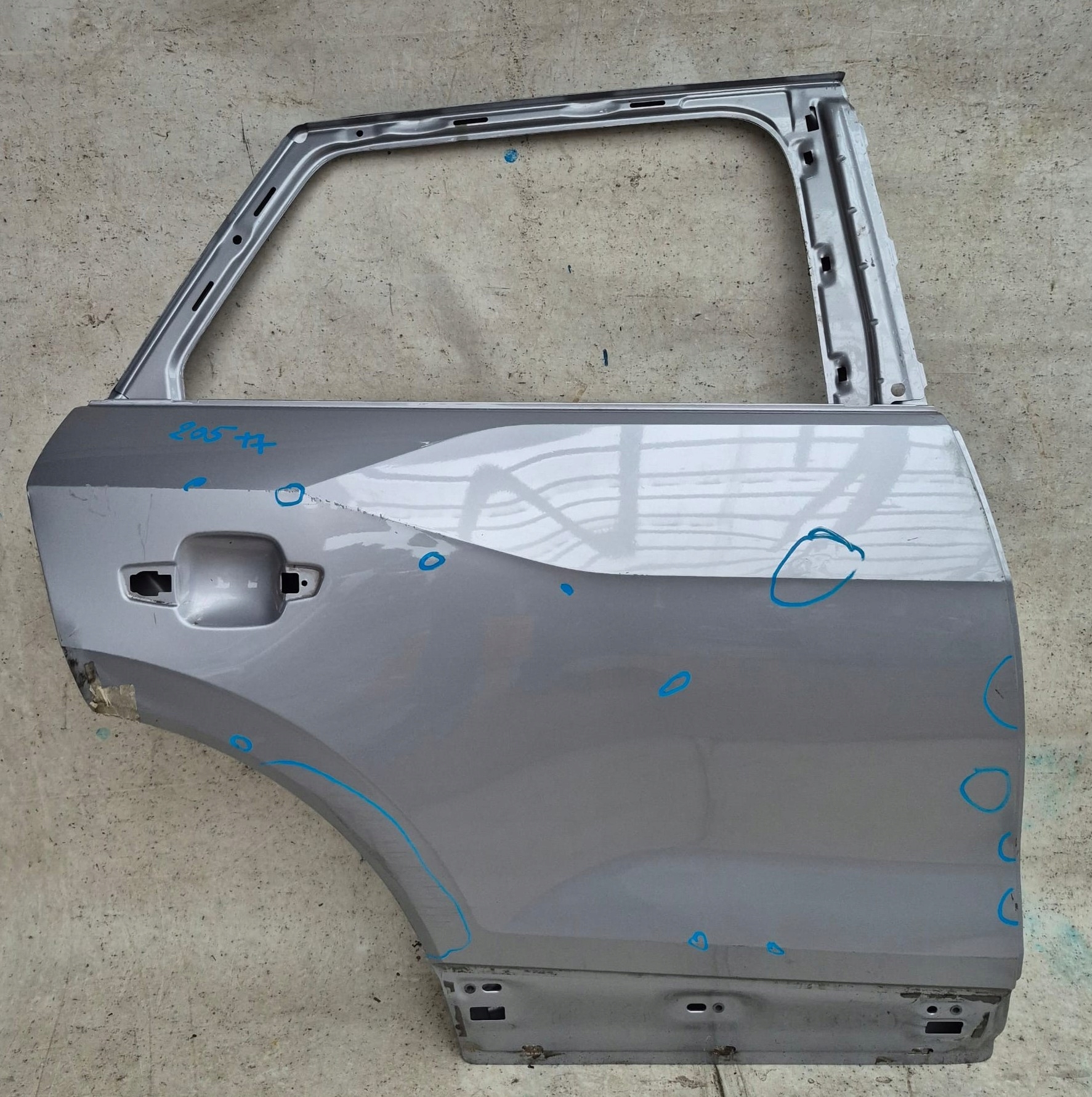 AUDI Q2 81A 16- door right rear part rear.