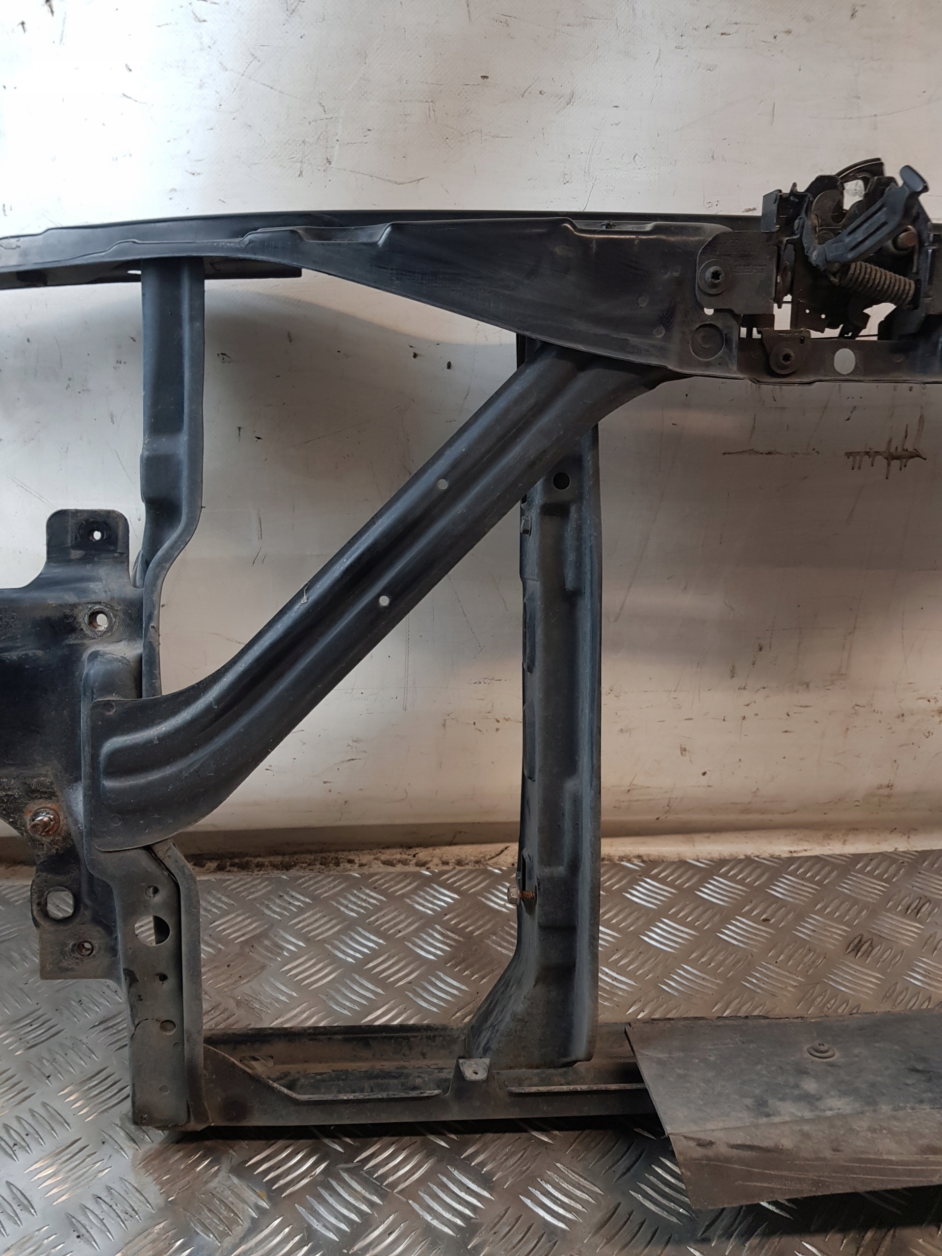support panel for radiators pillar iron + bonnet latch lock SEAT LEON and