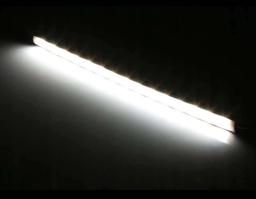 Biała listwa LED kabiny paki ciężarówki 24V 50cm Typ samochodu Autobusy Samochody ciężarowe