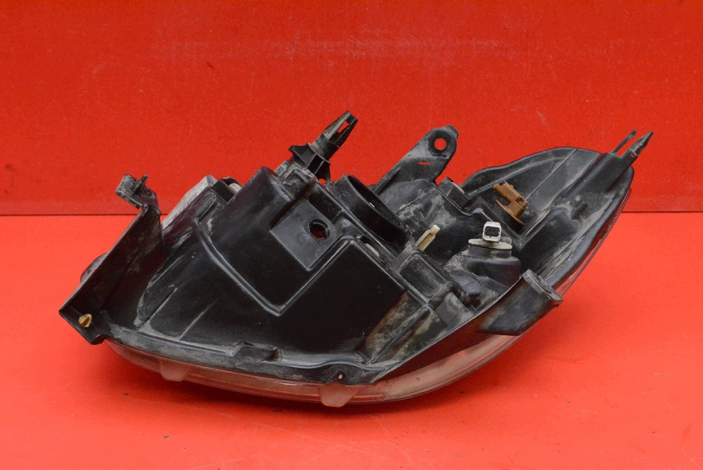 REFLEKTOR right light front EU 260102414R DACIA DOKKER 12-17