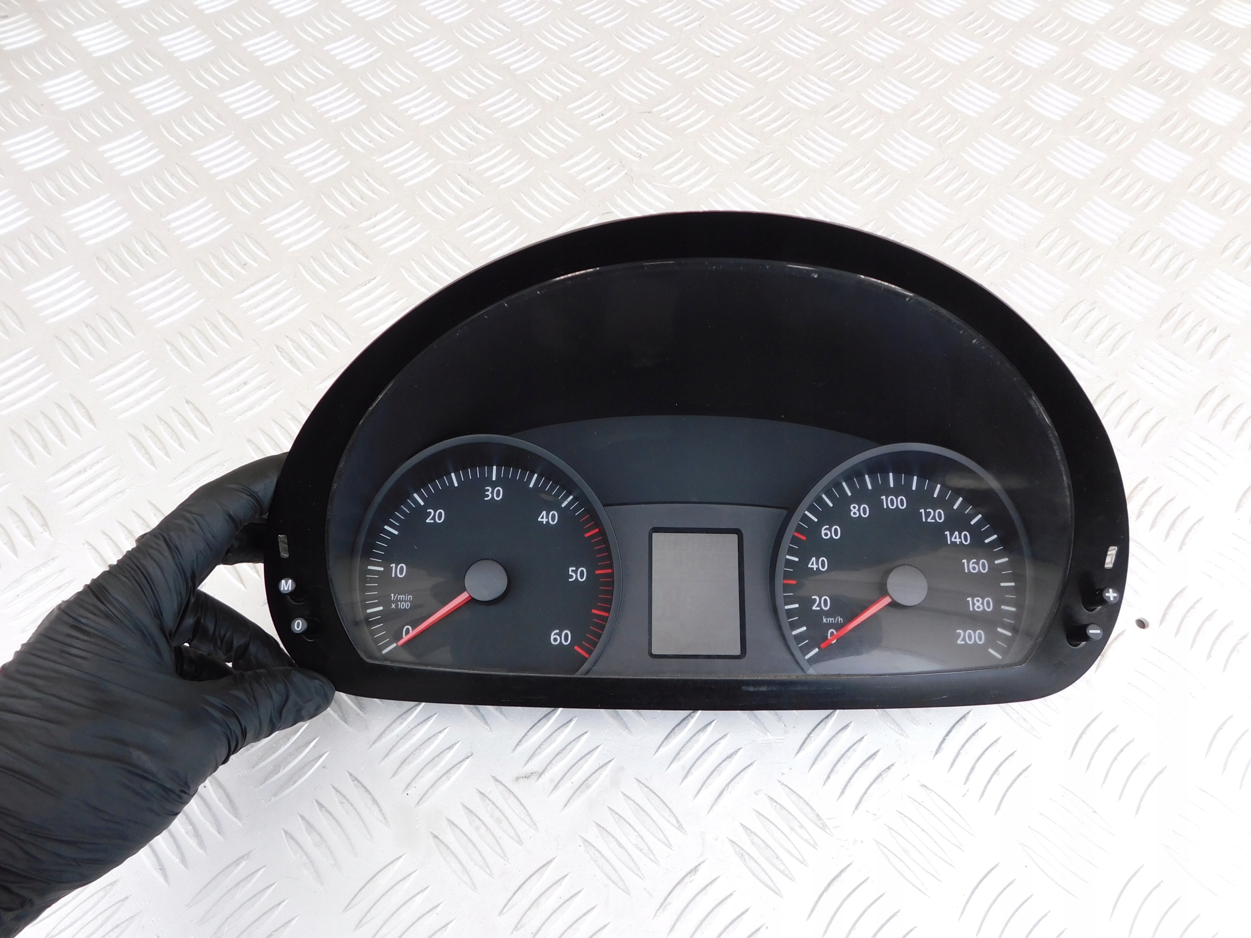 Volkswagen Crafter dials Europa HVW9064467921