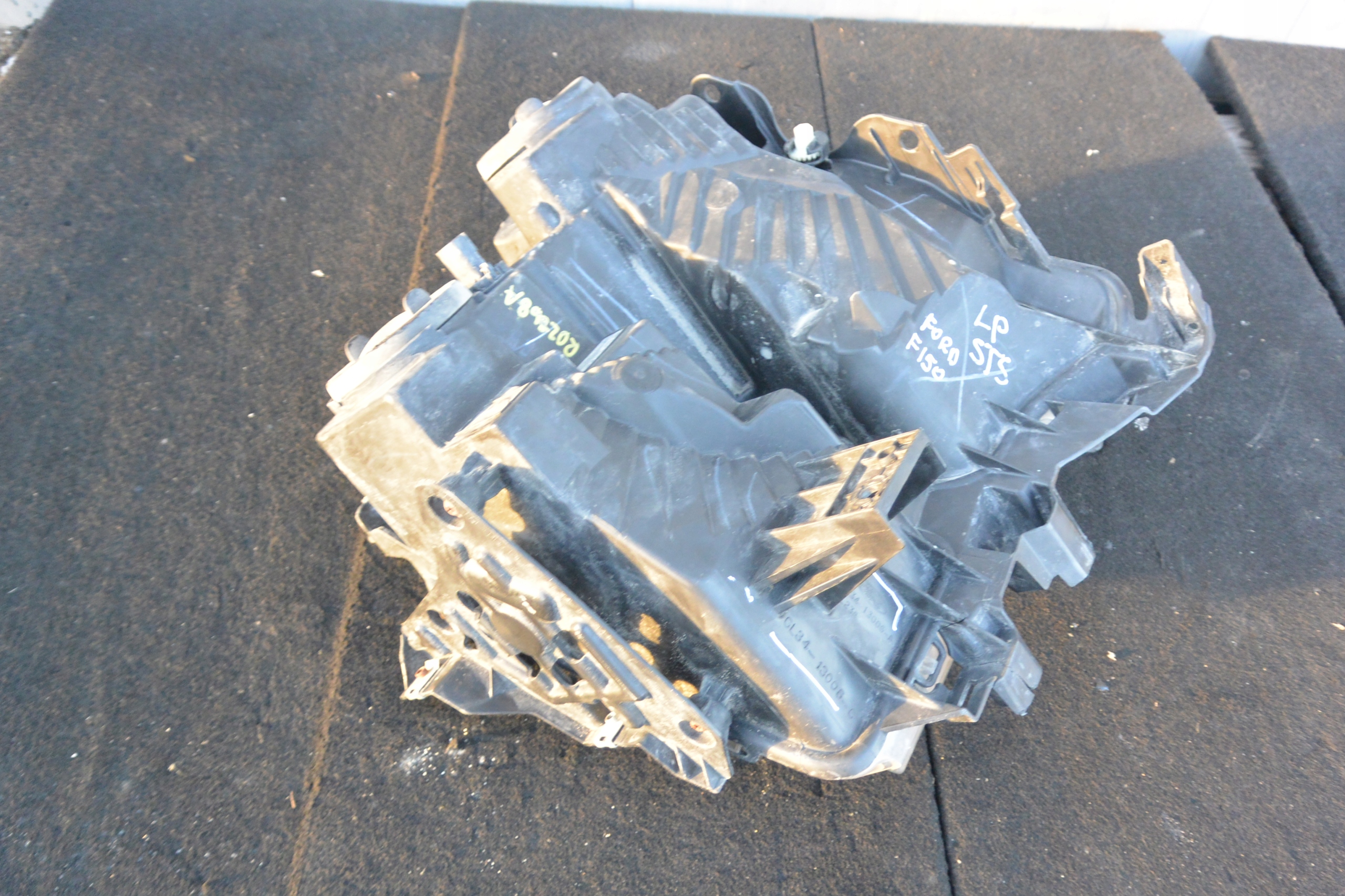 light REFLEKTOR left FORD F150 2015- front left front USA FL34-13006-A