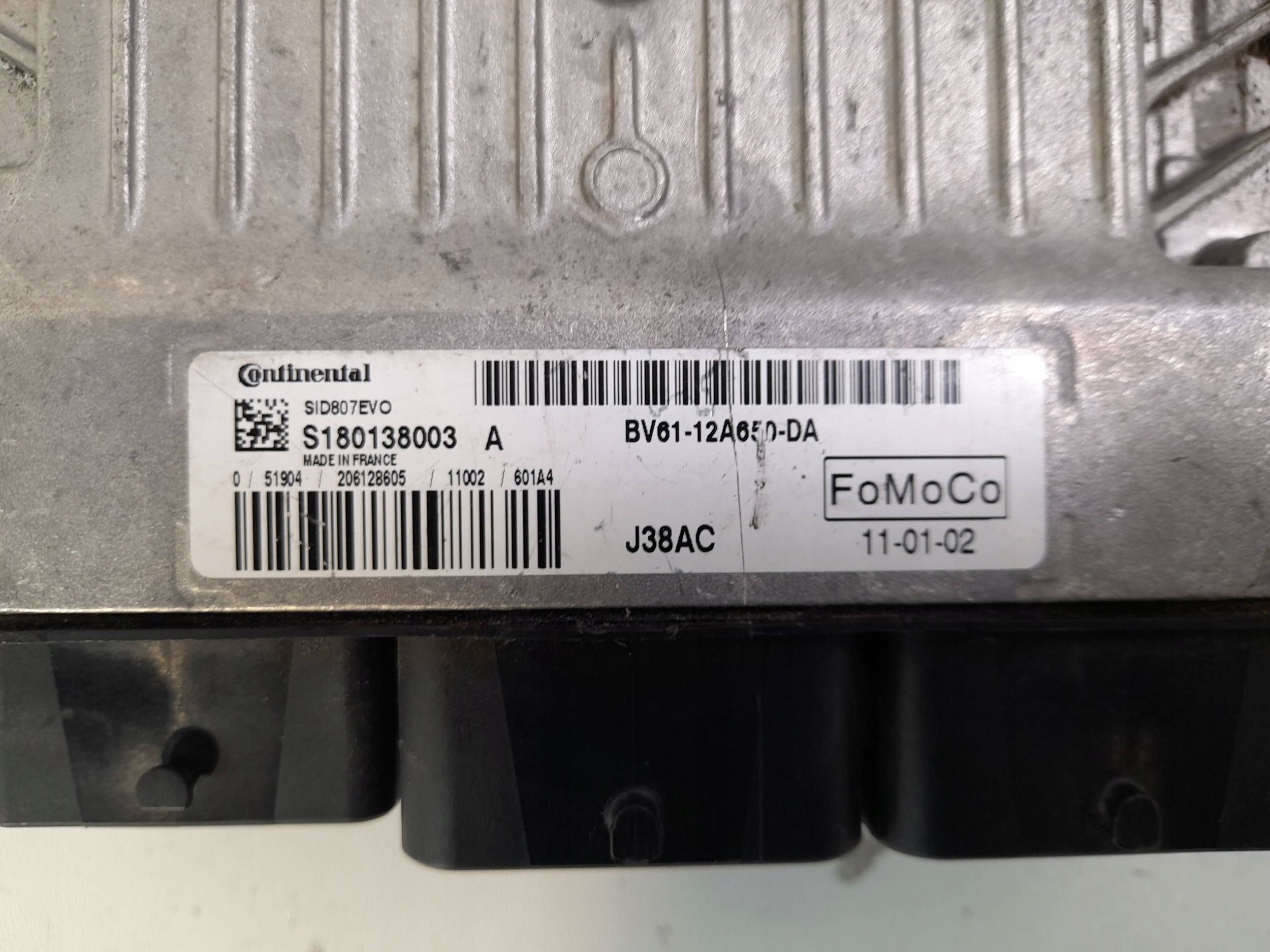 Mazda 5 unité de commande électronique uce moteur BV6112A650DA (MD415)
