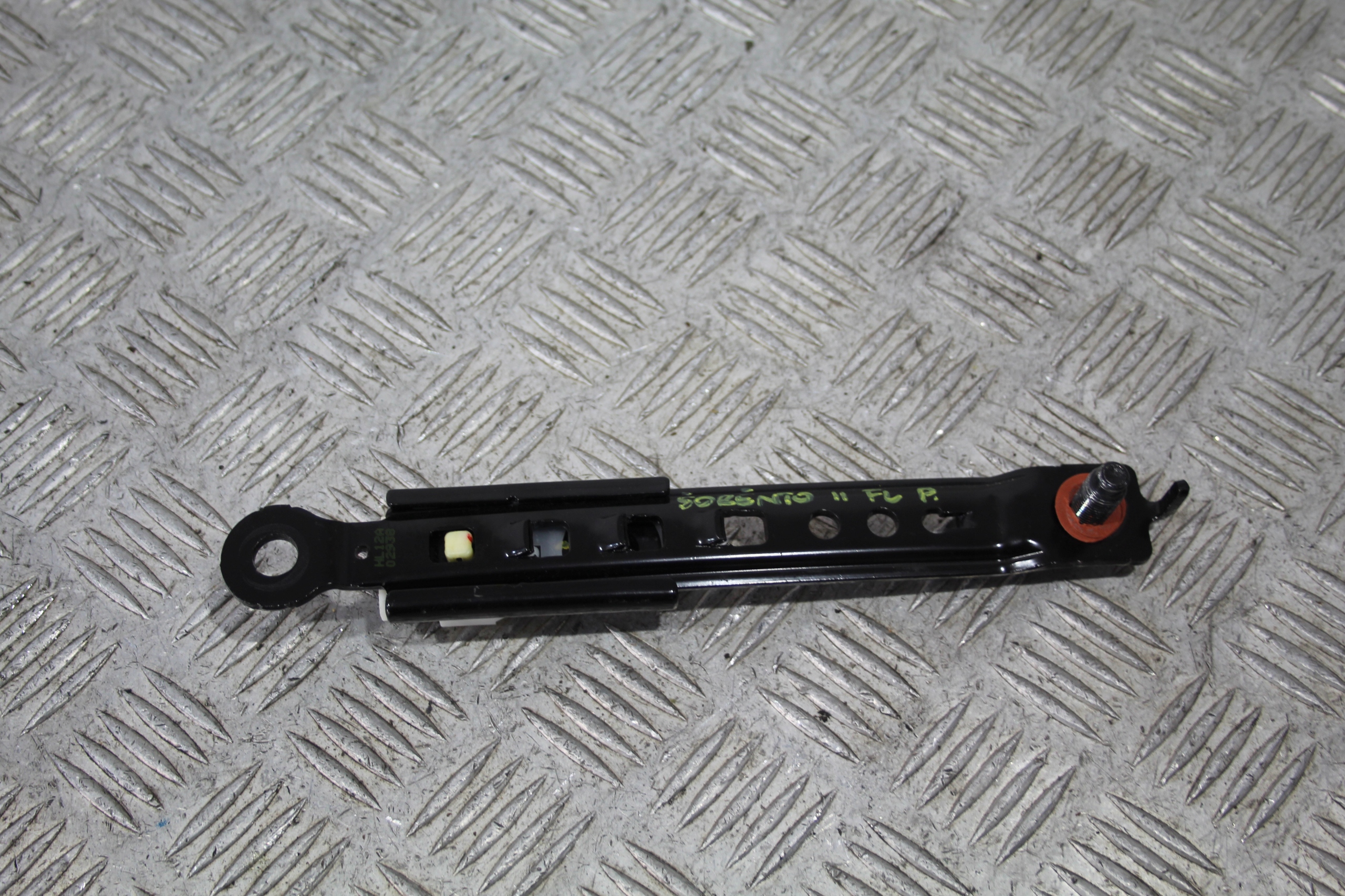REGULACJA PASOW right KIA SORENTO II 2 LIFT
