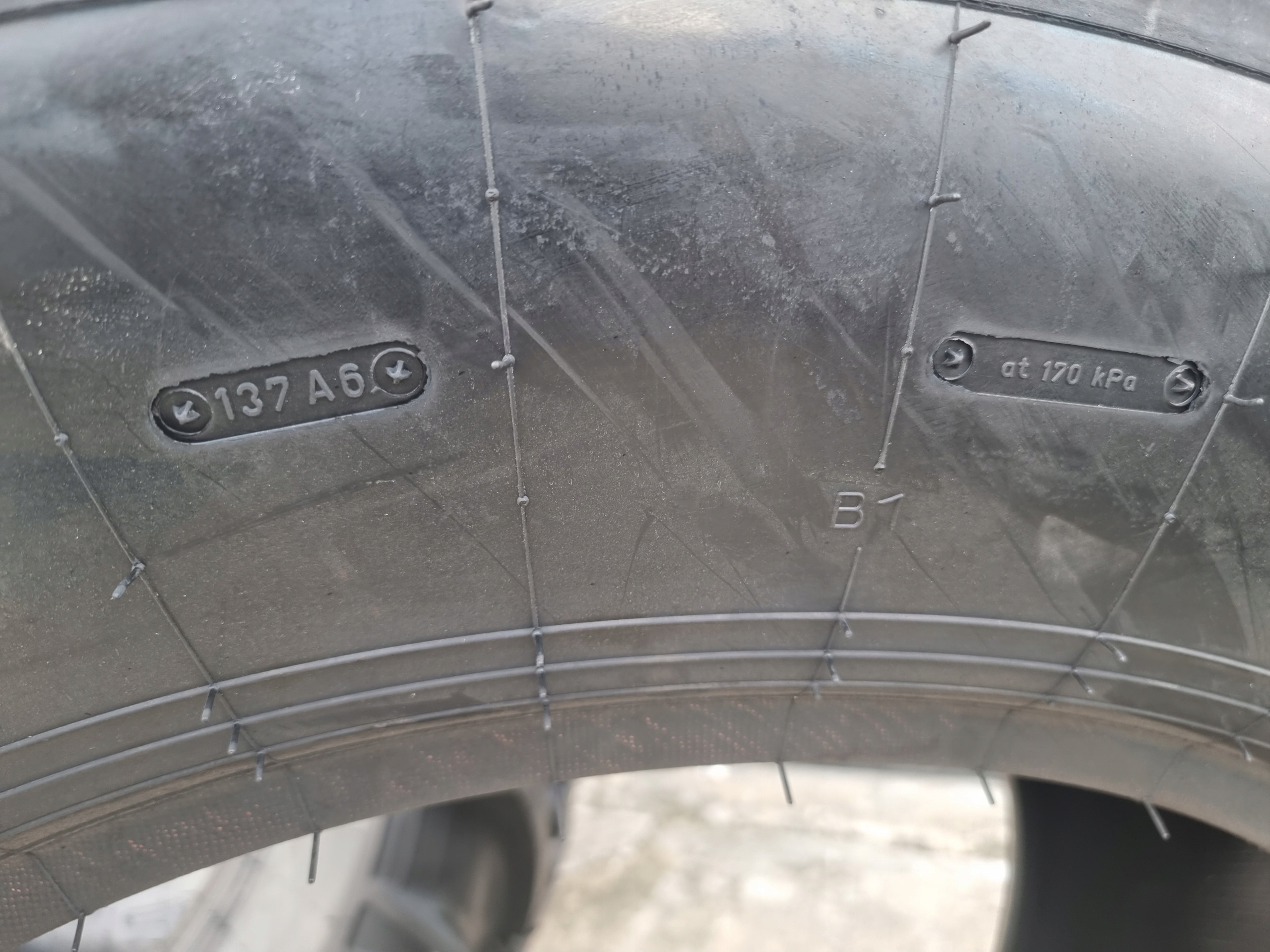 Opony NOWE 2 x 16 9 30 Trayal D2012 8PR 2 szt Model D 2012