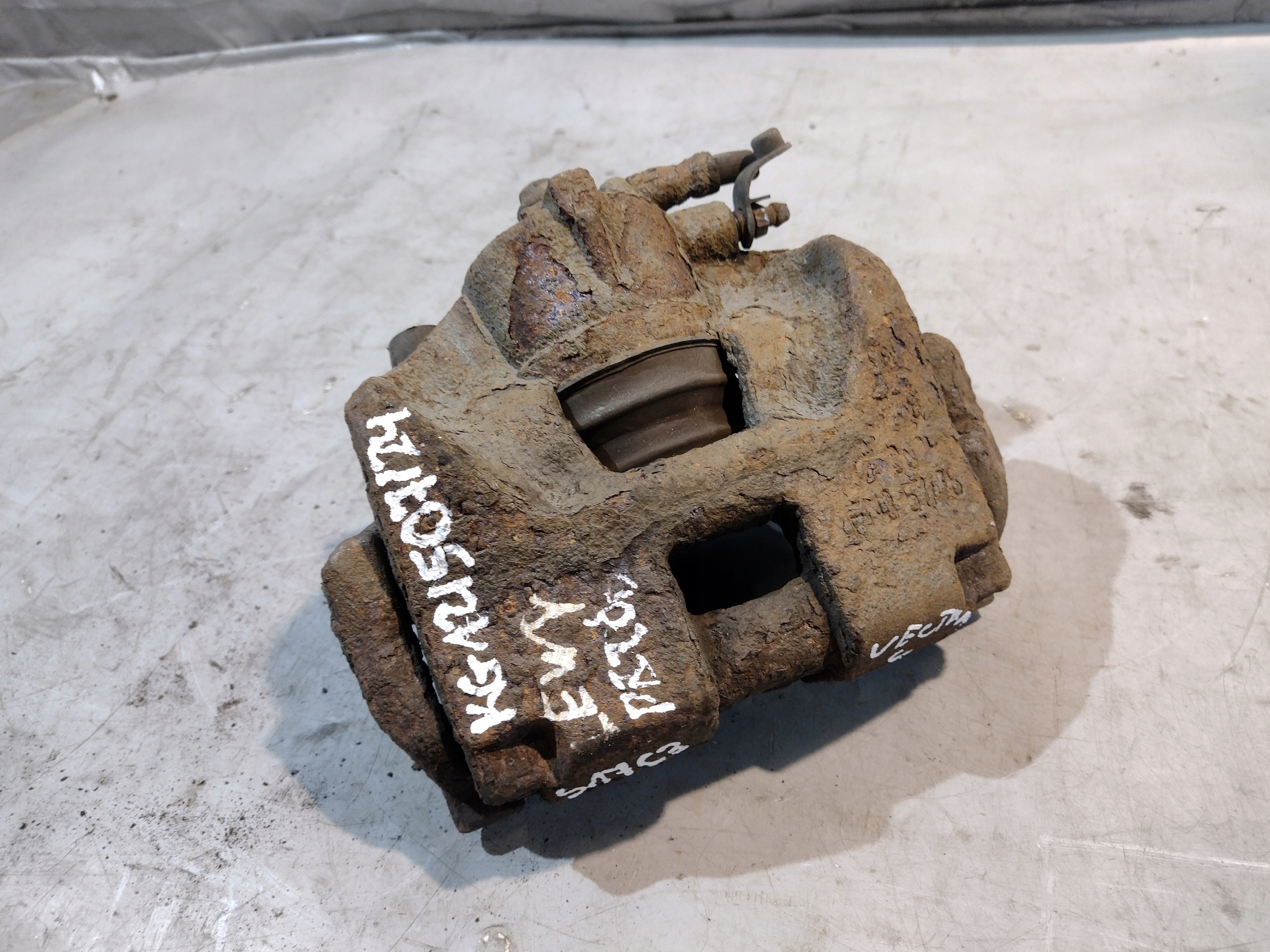 caliper brake left front Opel Vectra C kombi 2,0T