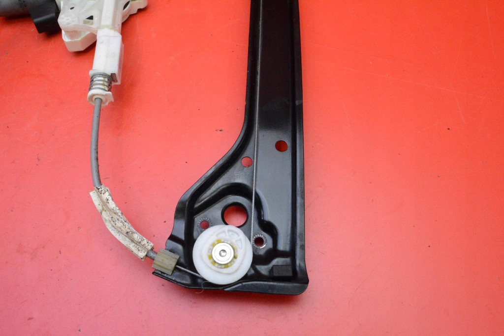 window regulator right front EU A61041-112 MERCEDES CLA C117 sedan 13-16