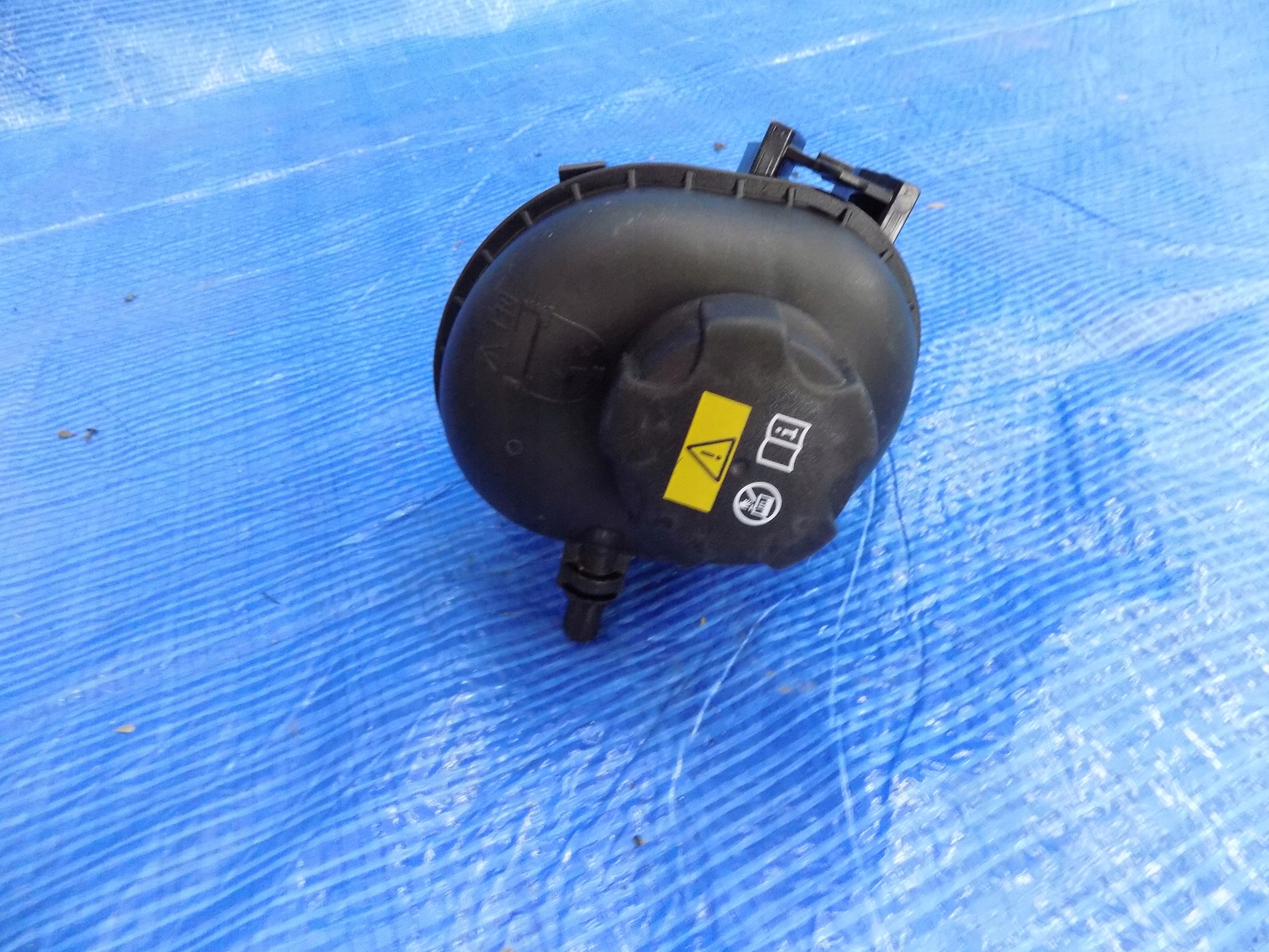 Réservoir eau BMW X5 G05 20R 3,0 45E