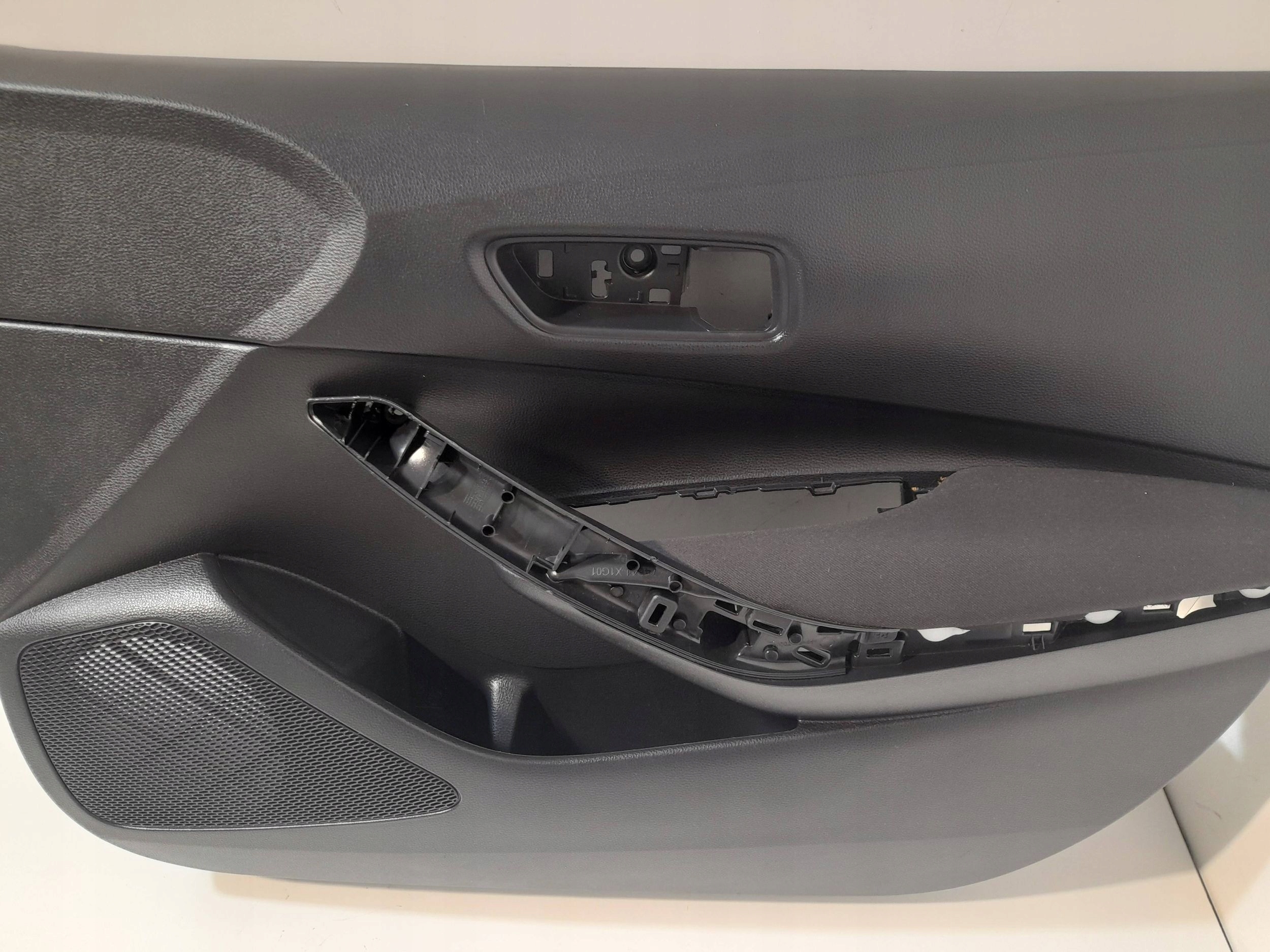Toyota Corolla E210 E21 side door front right 67611-X1601 (ET126)