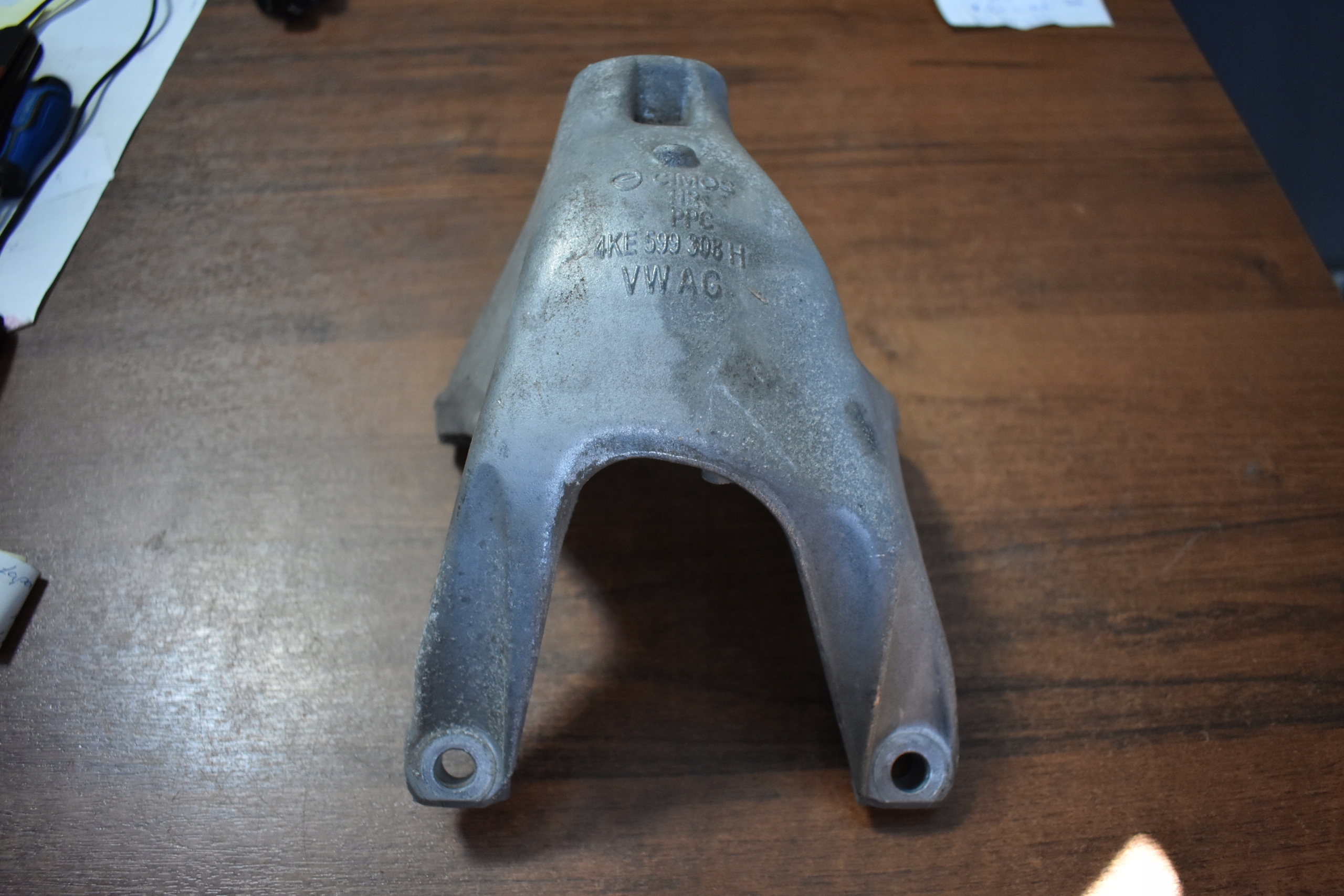 IDEALNA holder engine mount right AUDI E-TRON 1