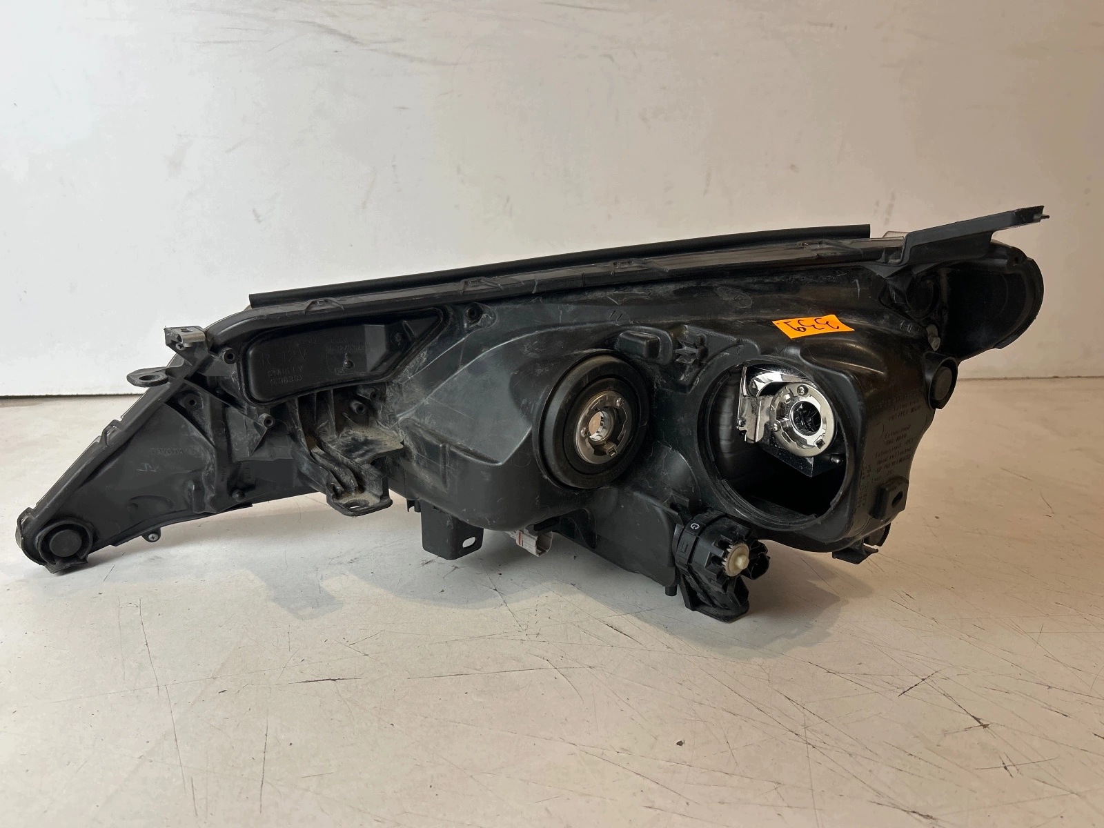 light front front right Toyota RAV4 IV lens