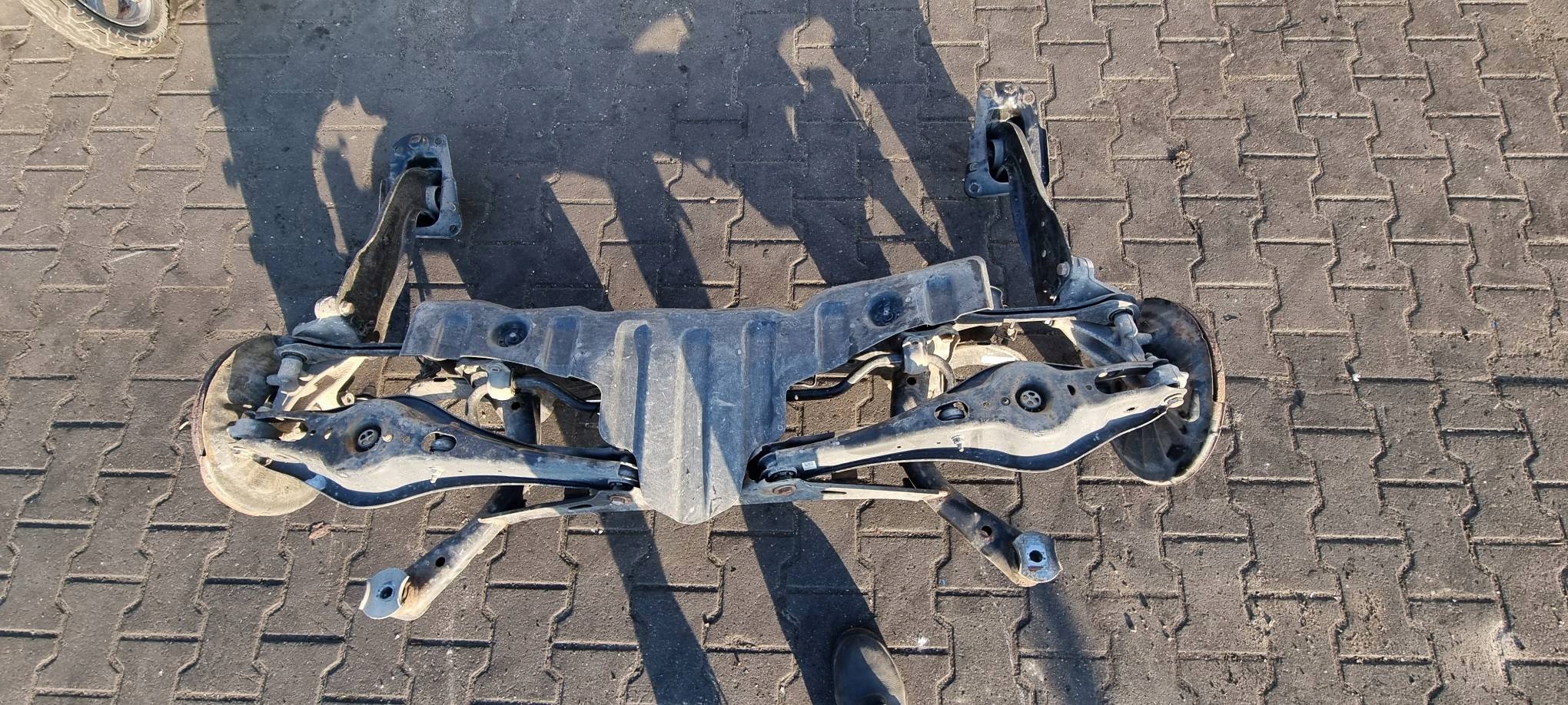 träger / Achsträger heck SKODA SUPERB III