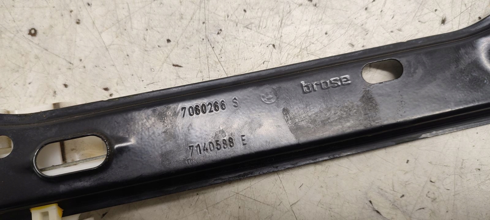 window regulator right front mechanism BMW E90 E91 LIFT 2,0D