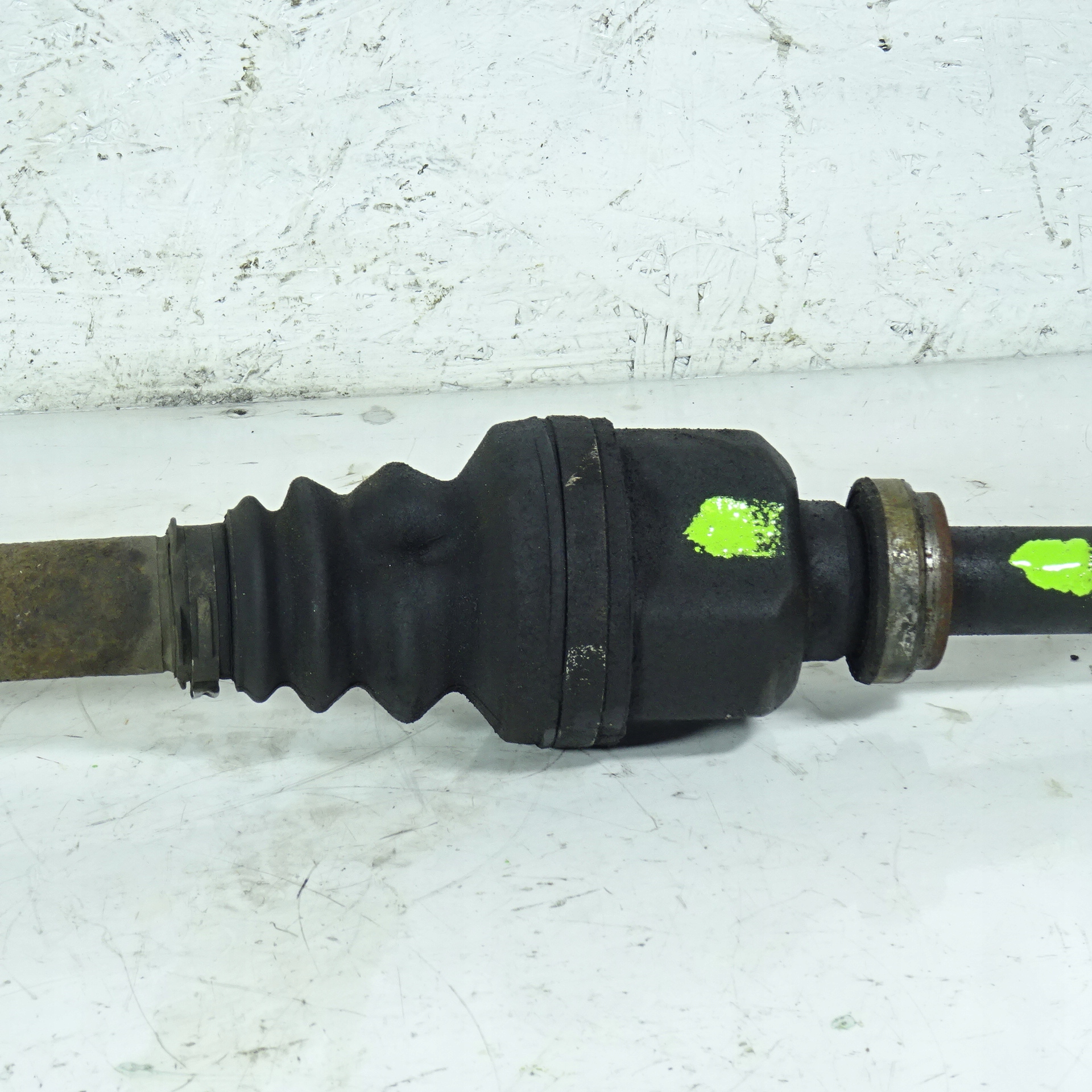 PEUGEOT 508 and 1.6THP semi-axis right front MANUAL