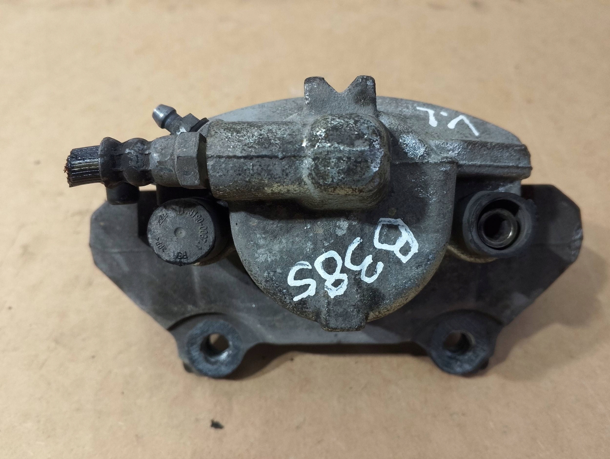 Opel Corsa E caliper brake front left (B385)