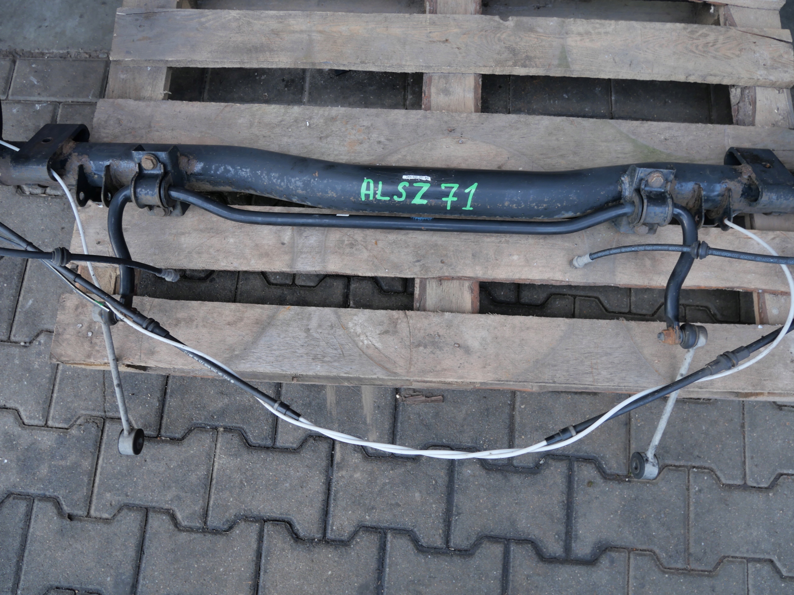 sususpension sider axis rear part VW CADDY IV 2K5500051BQ