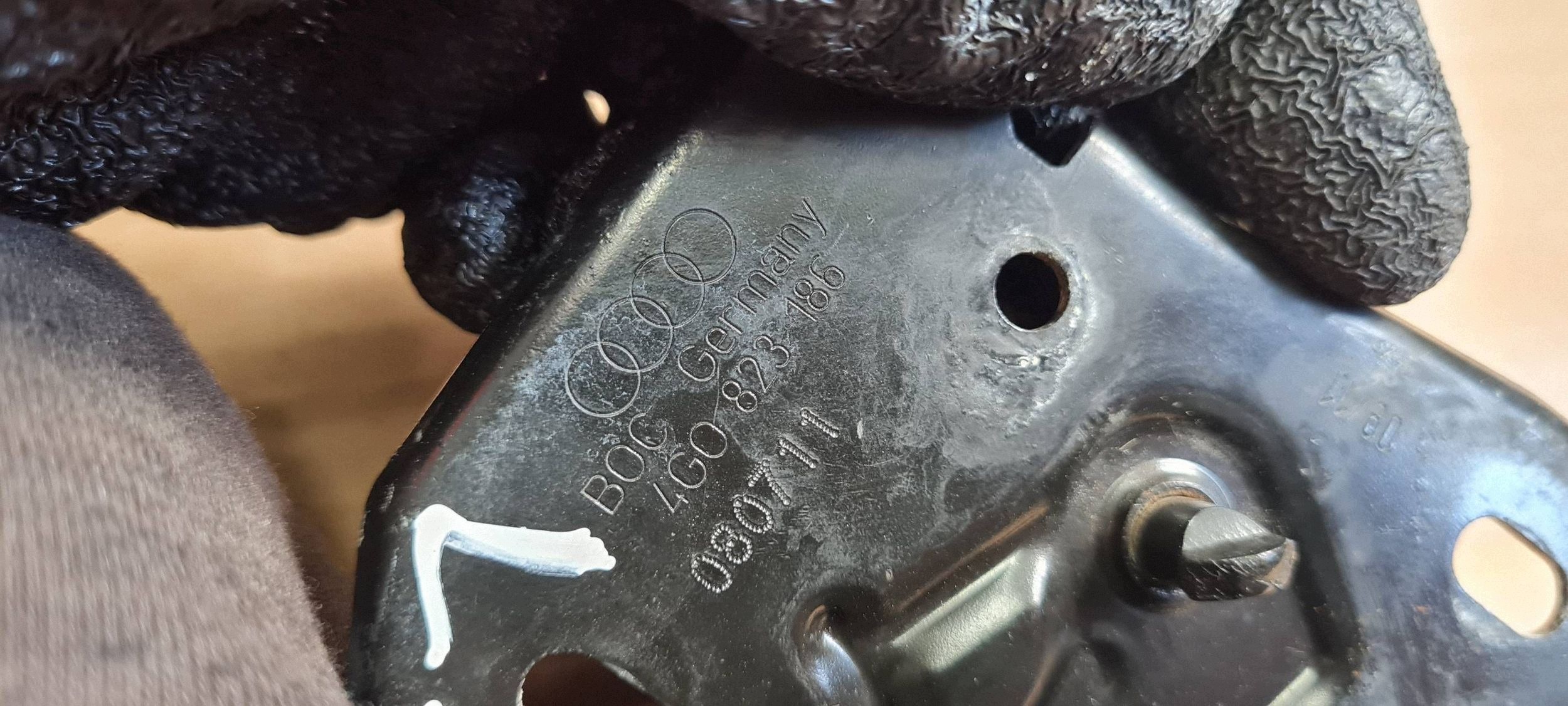 A7 4G bonnet latch lock RYGIEL front 4G0823186 A6 C7 4G