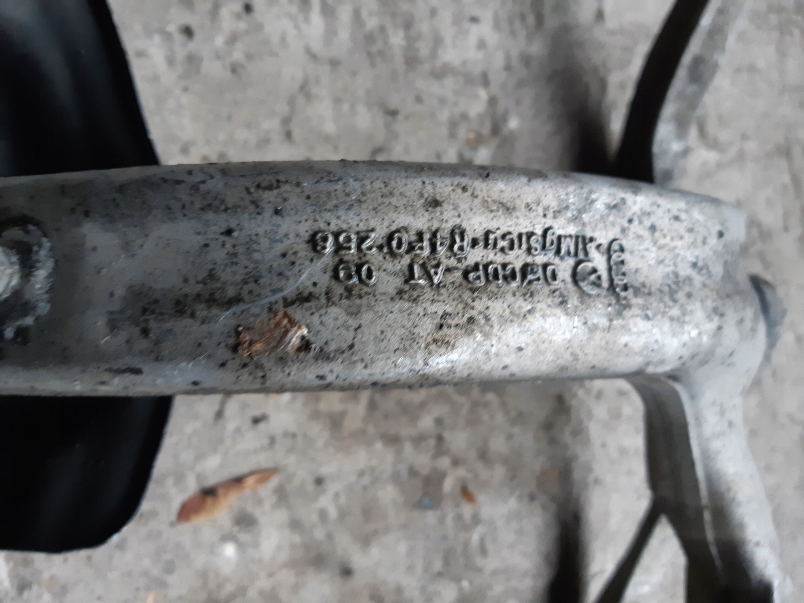 AUDI A6 C6 swing right front right front 4F0258