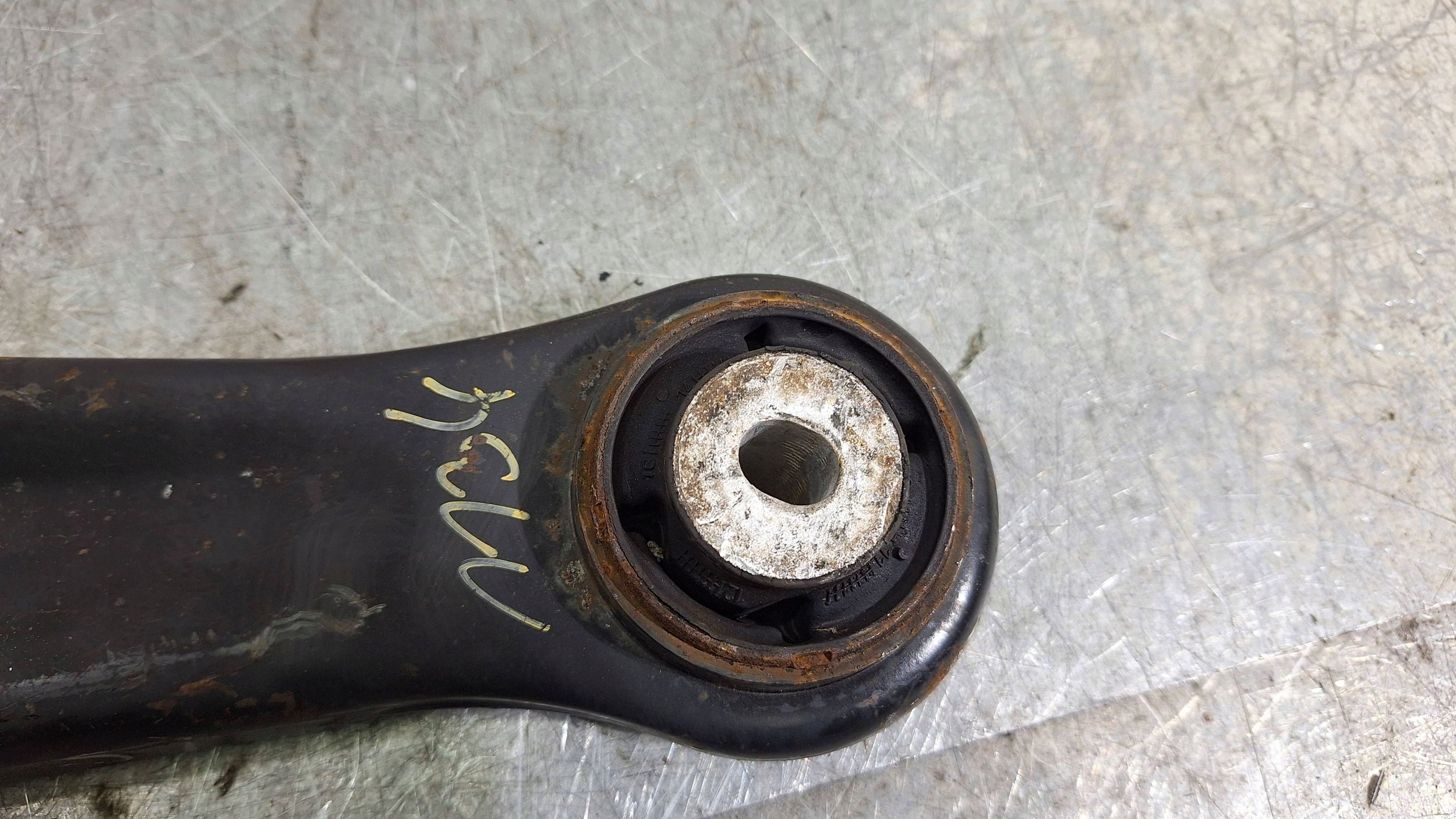 arm left front 8V51-3041-BH FORD FIESTA MK7 08
