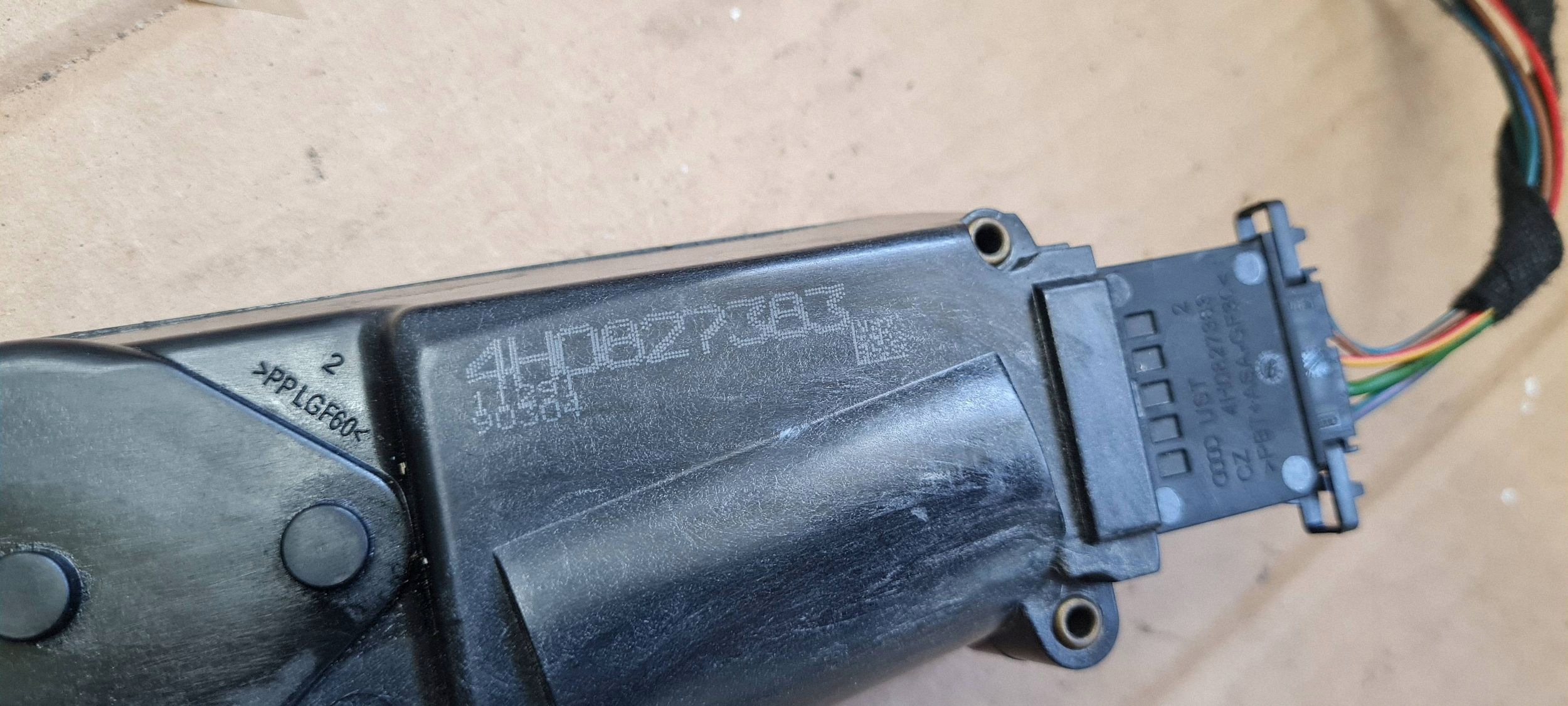 A7 4G S7 lock DOCIAG bonnet boot AUDI A6 C7 4G 4H0827383