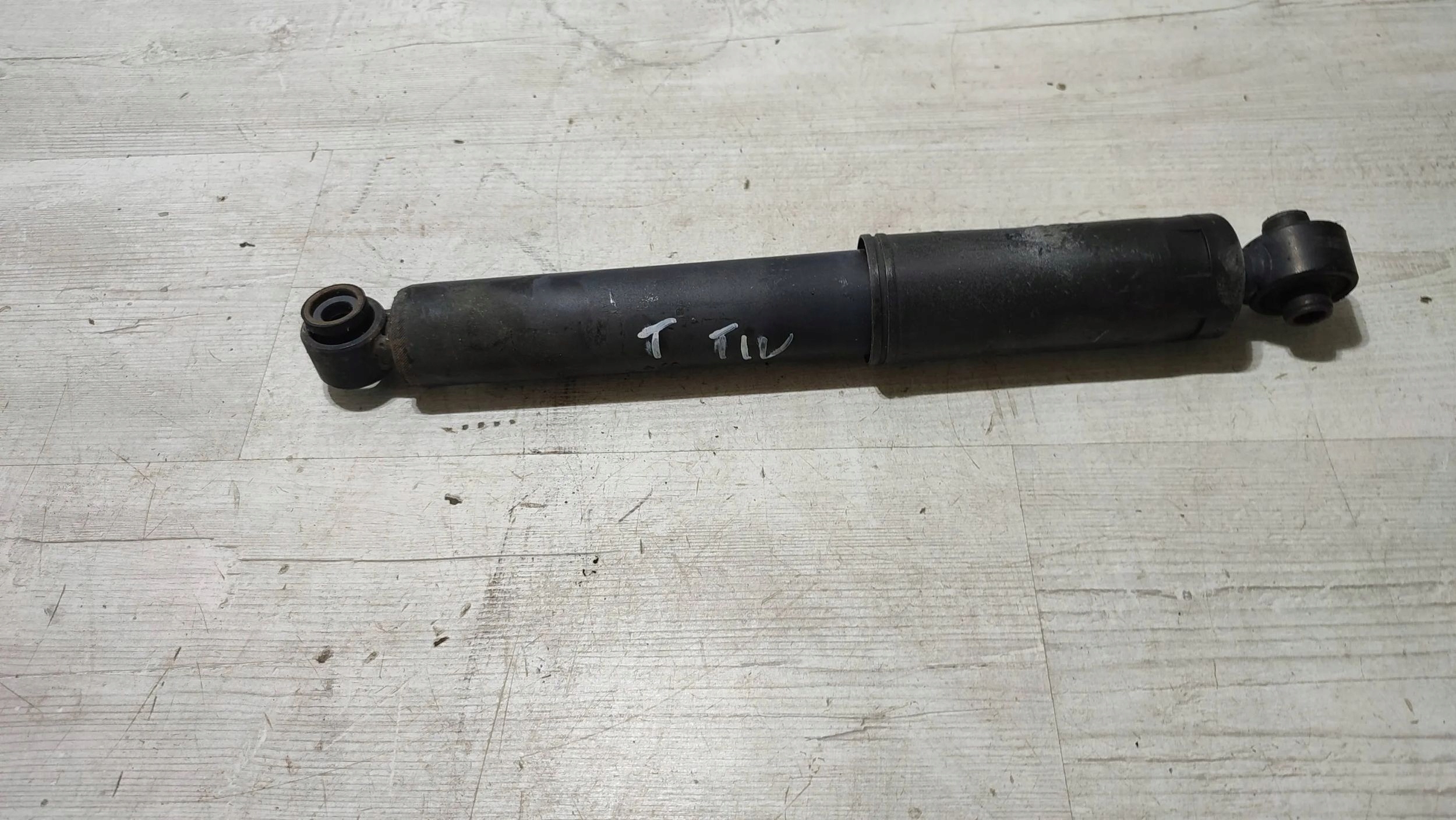 SsangYong Tivoli 2016 shock absorber rear