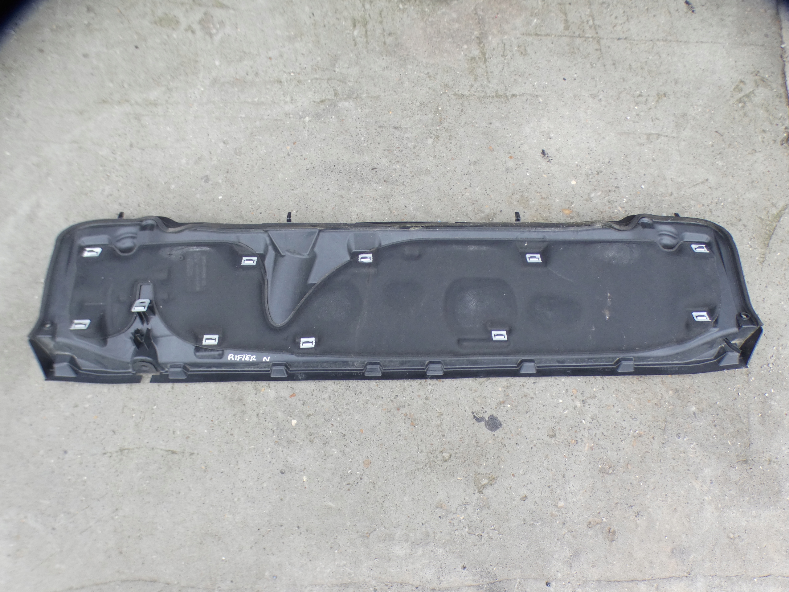 VG221 Opel Combo IV E torpedo lower 9816602280