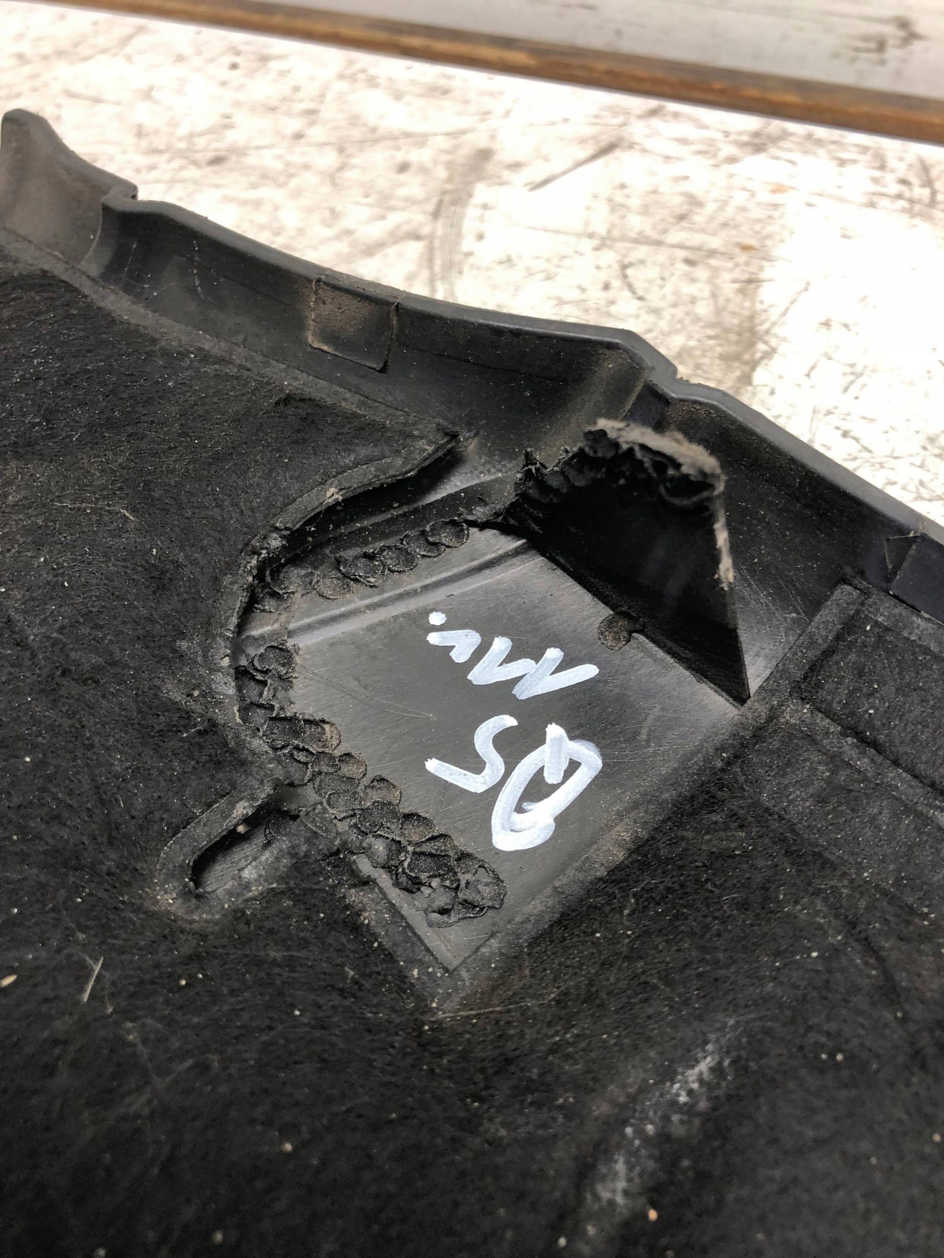 Abdeckung Blende Abdeckung DES MOTORS AUDI Q5 03L103925AB