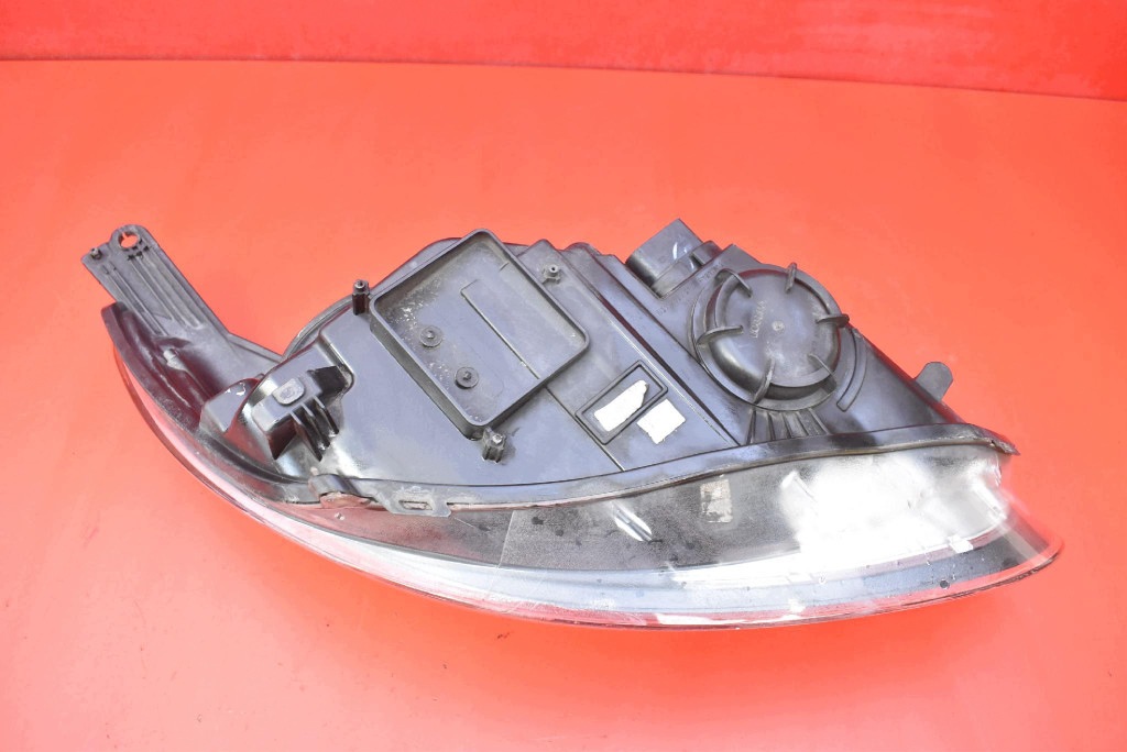 REFLEKTOR left light front EU BM51-13W030 FORD FOCUS MK3 11-15