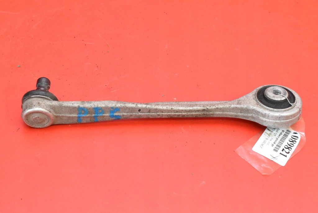 arm right front upper AUDI Q5 8R 2.0 TFSI 211 KM QUATTRO 08-12