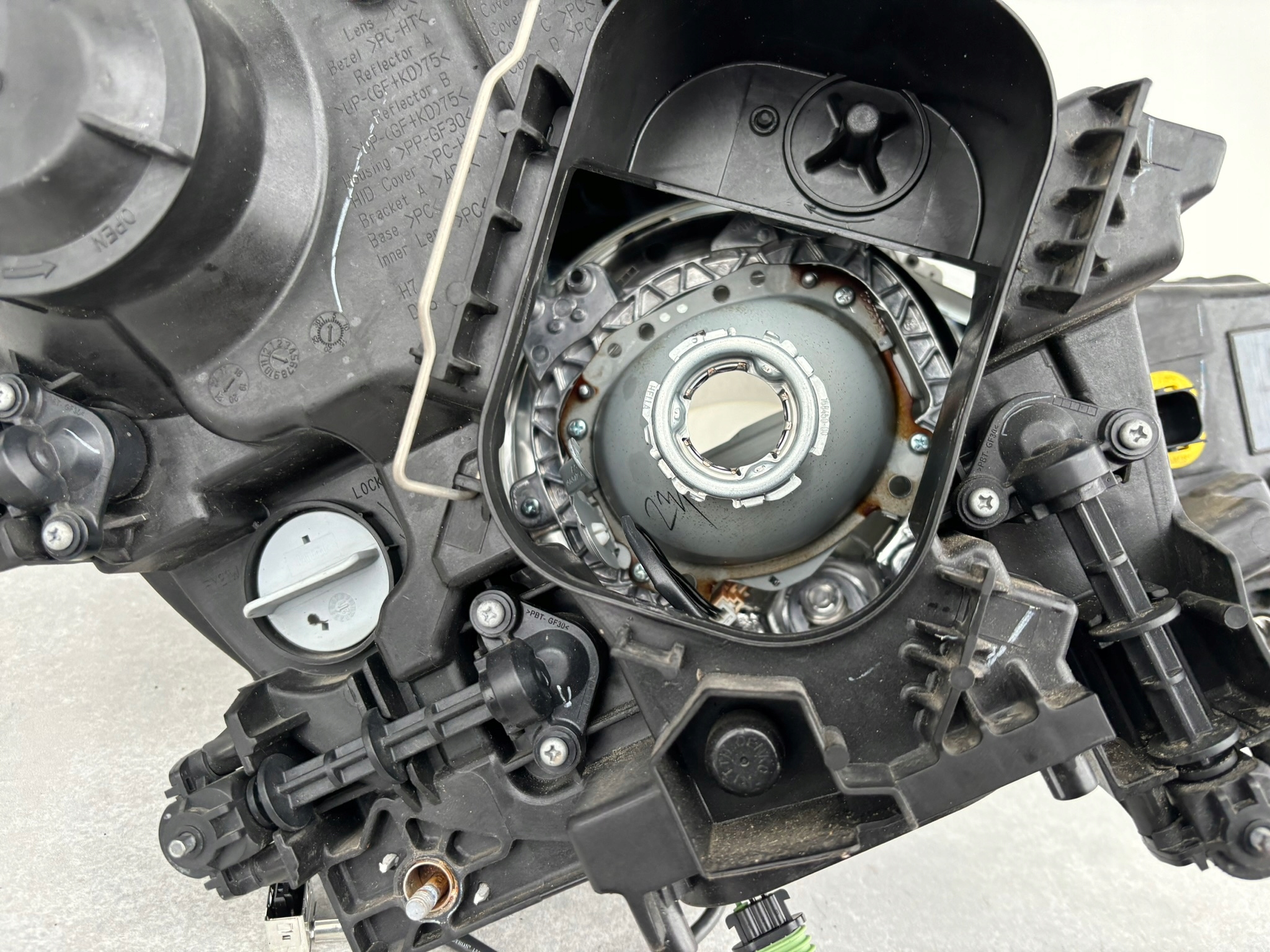MERCEDES ACTROS MP4 left light front XENON LED A9618205239 D123DZ
