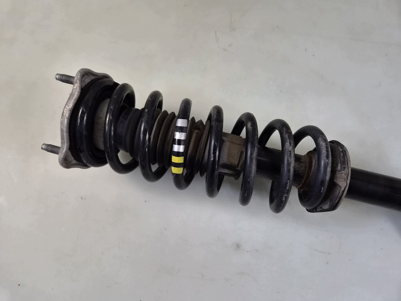 shock absorber left front 2.2 cdi MERCEDES GLC X253 C253 W253 A2533202766