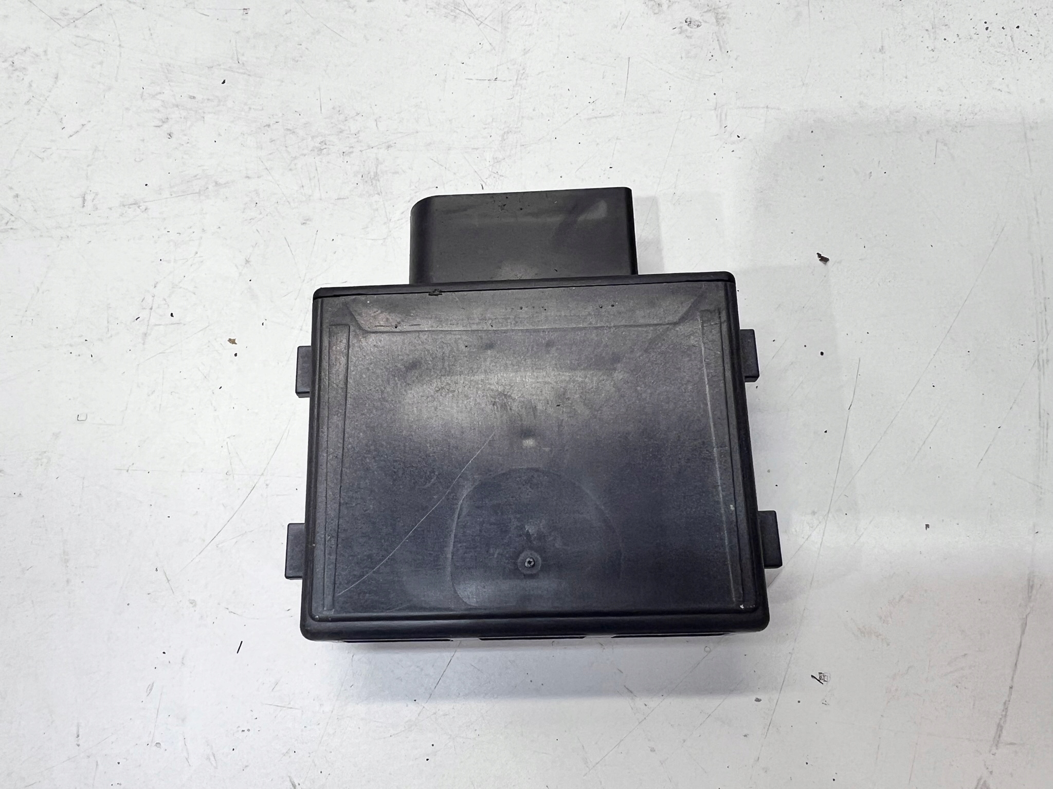 Bedienteil POMPY des Kraftstoffsbehälters AUDI A4 B9 8W0906121B