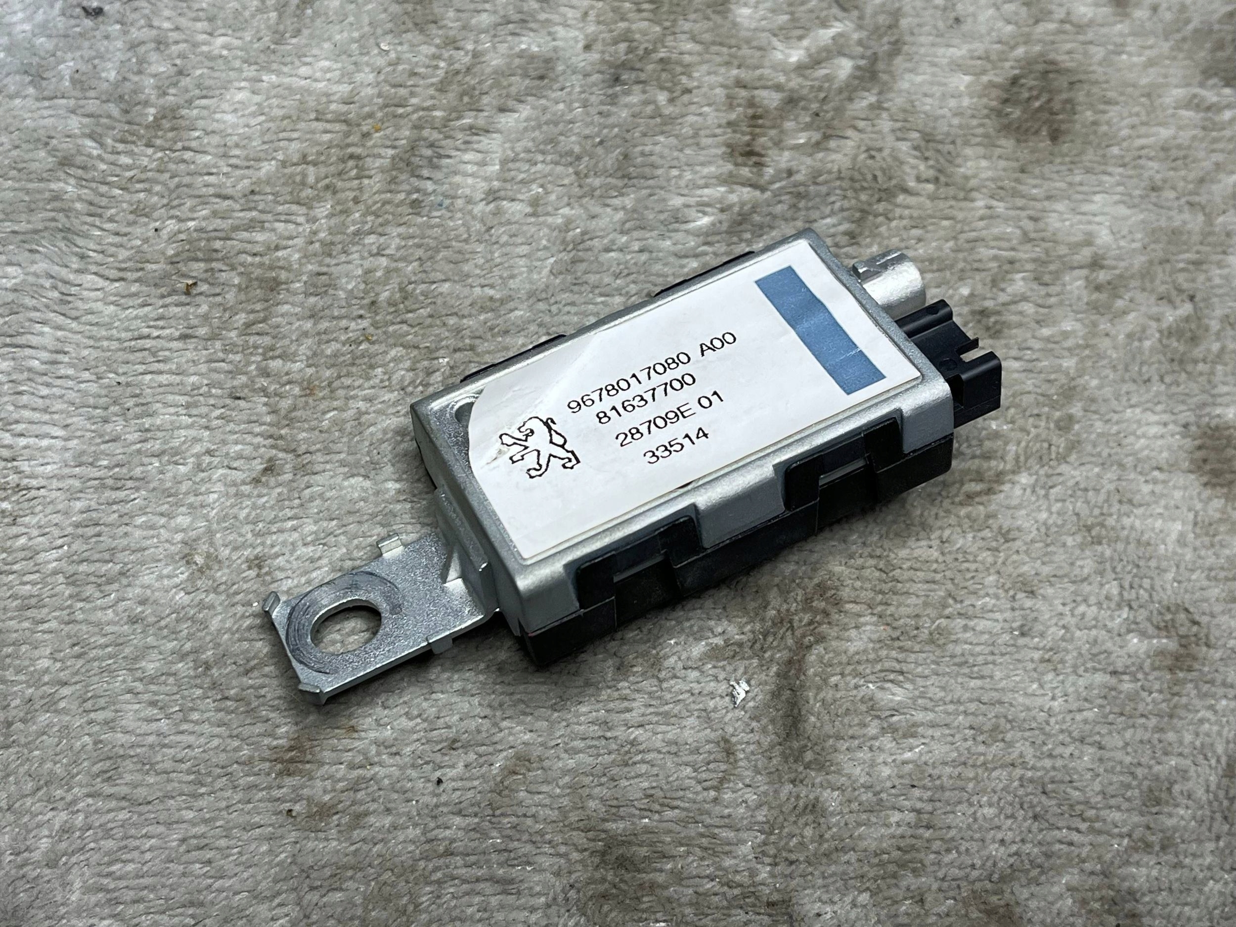 antenna amplifier CITROEN DS7 9678017080 30103947 2019 !J