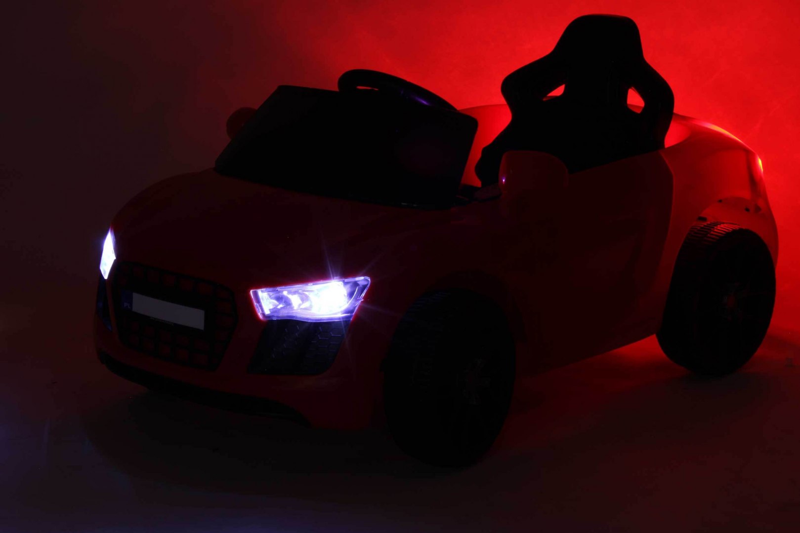 AUTKO AUTO NA AKUMULATOR PILOT DLA DZIECI CABRIO Wiek dziecka 12 m +