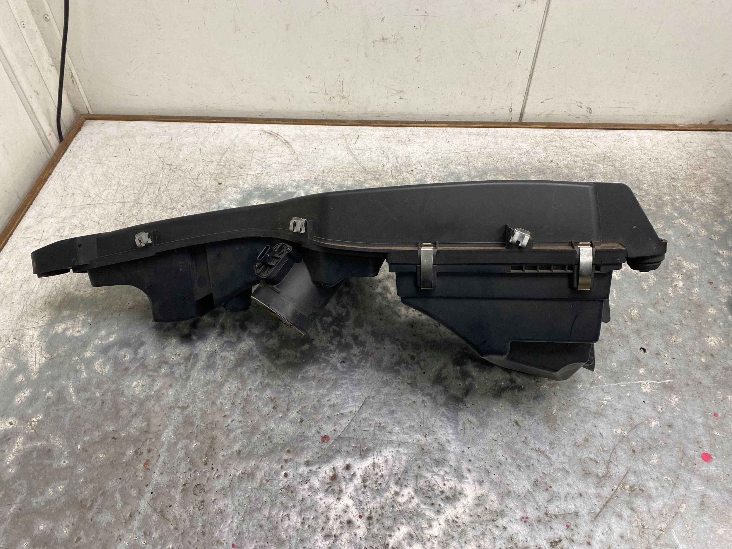 BMW 3 F30 F31 luftfiltergehäuse 7597589