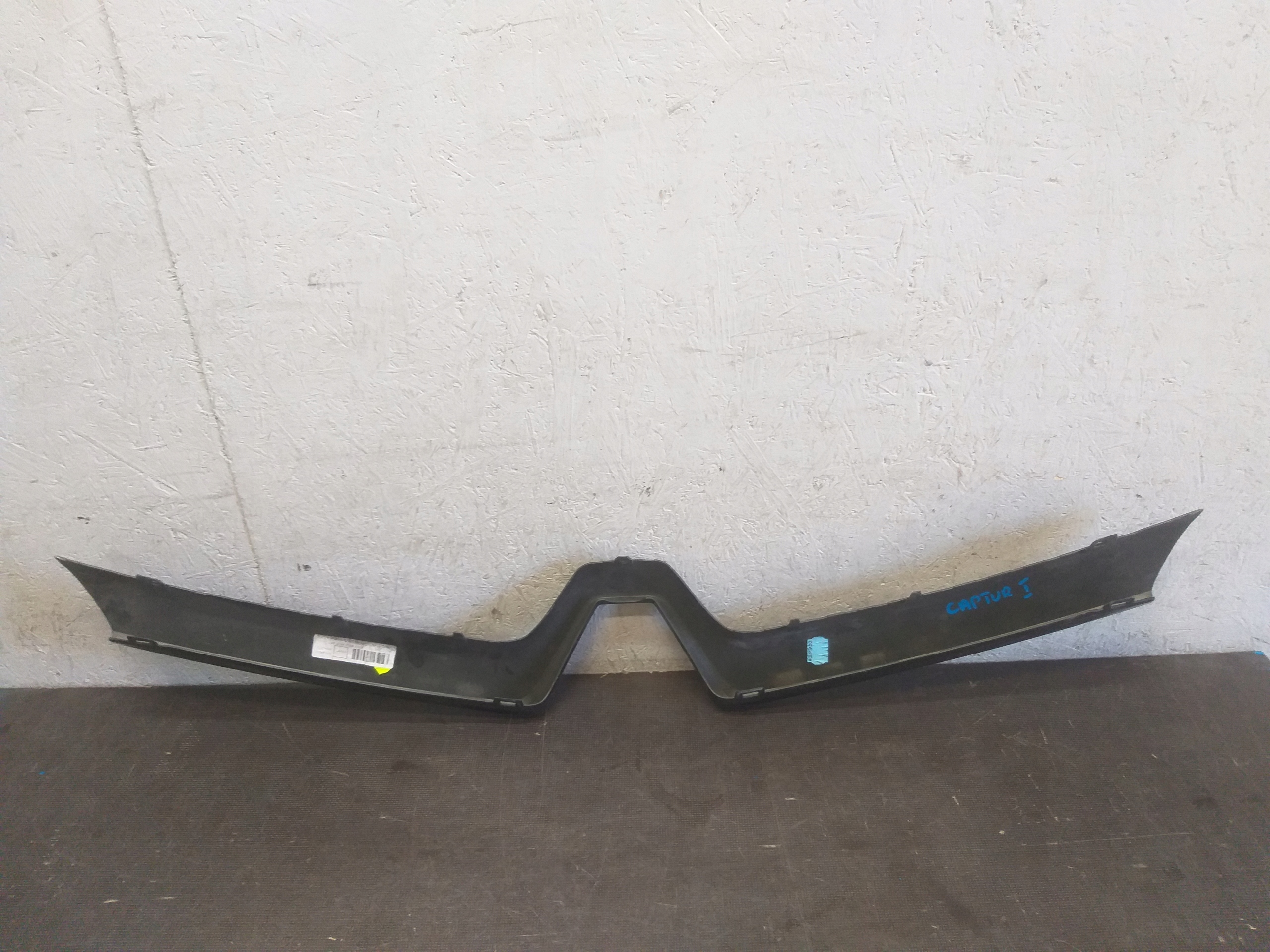 решетка радиатора renault CAPTUR и 1 623820592R