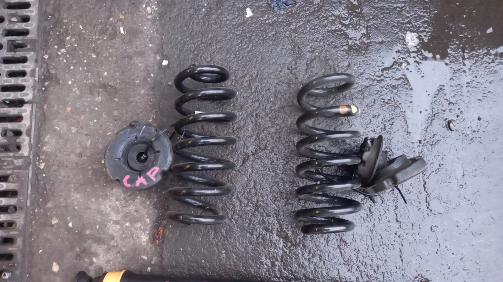 molla Della sospensione posteriore RENAULT CAPTUR II 1.6 E-TECH HYBRYDA KPL