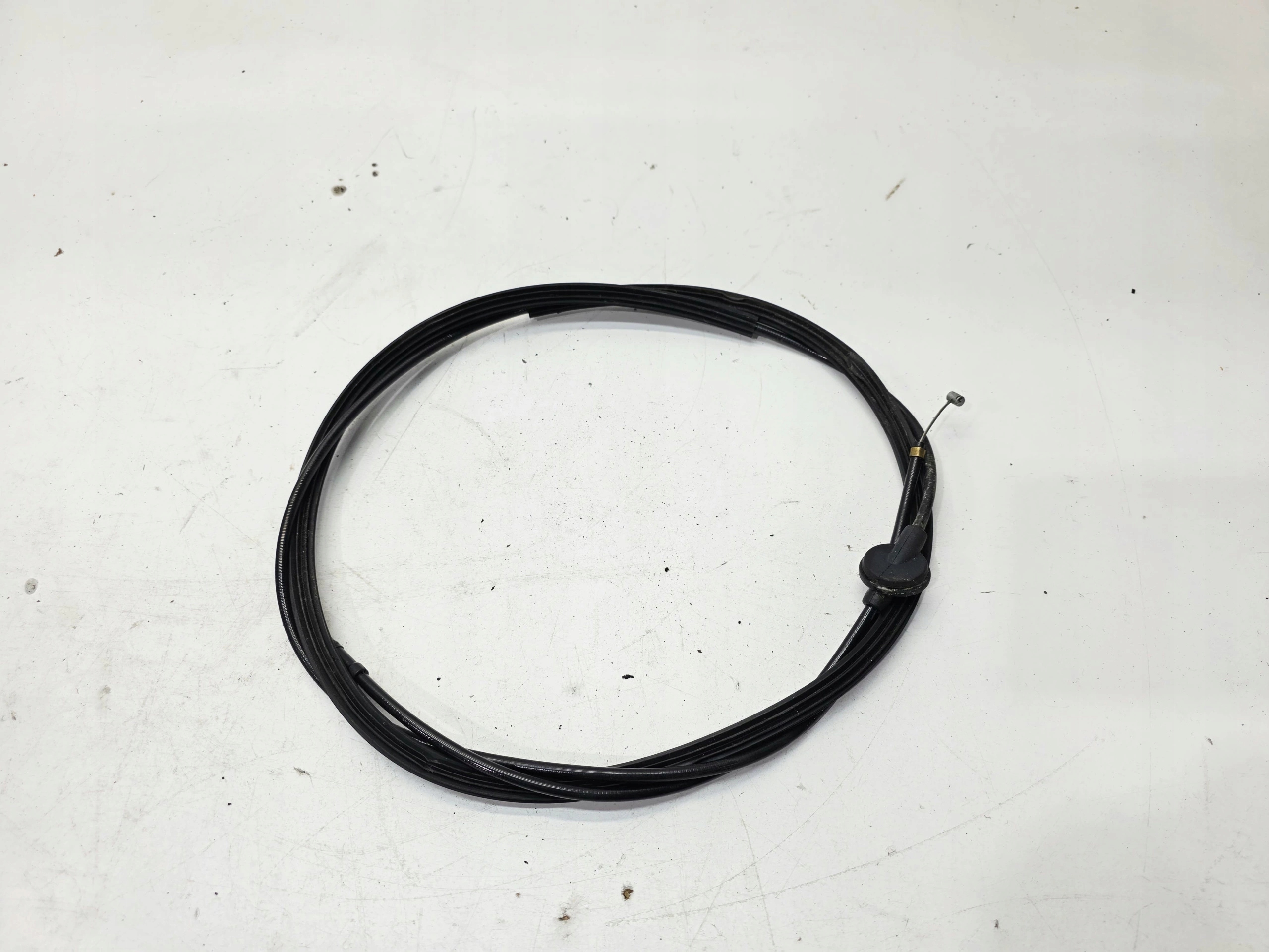 Câble pour l’ouverture du capot AUDI A6 C7 A7 4G0823535 1/26
