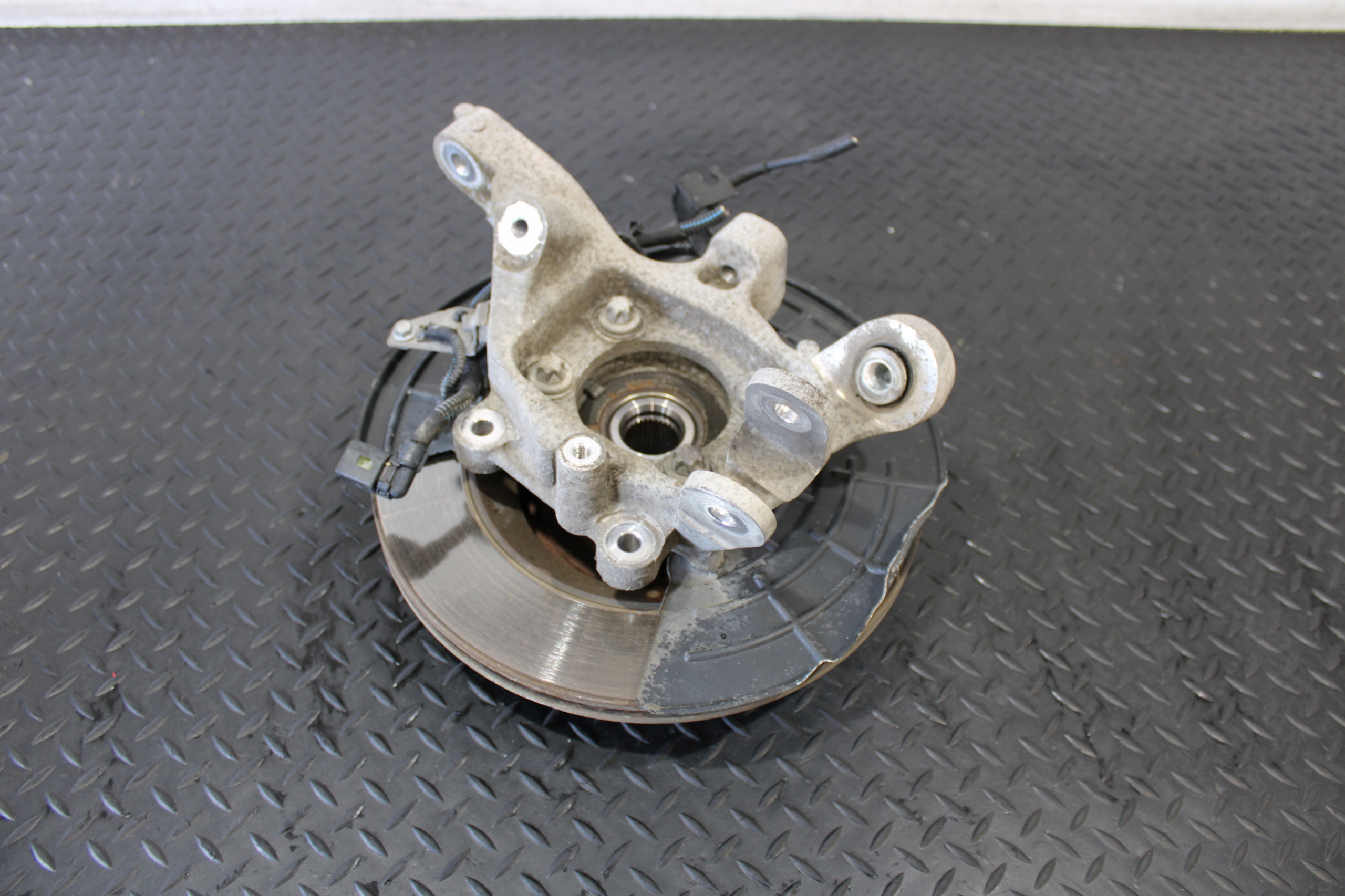 swing left rear part MASERATI LEVANTE M161