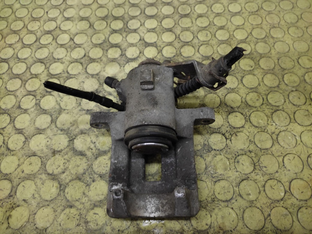 VW GOLF IV caliper brake right rear part
