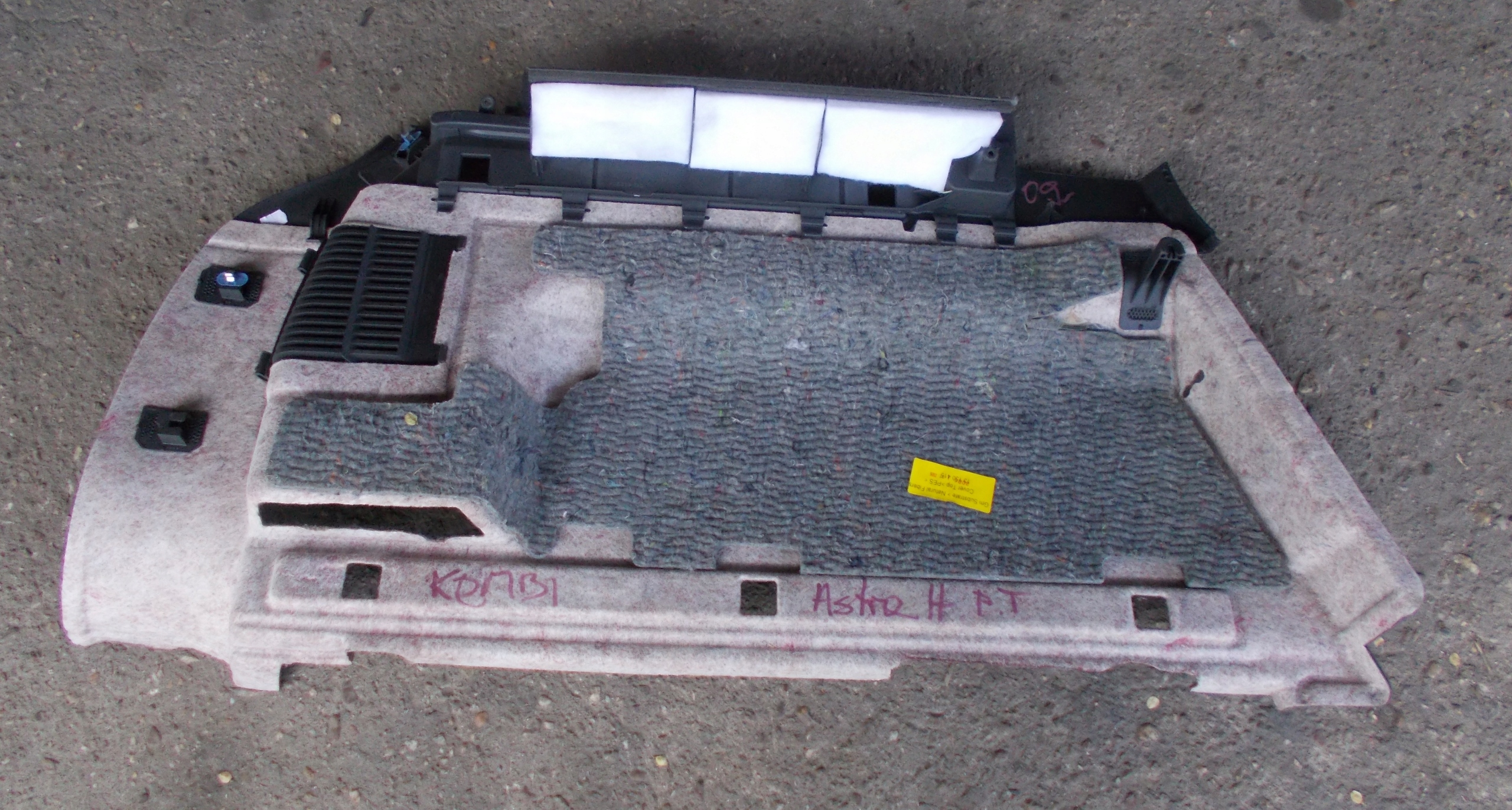 OPEL ASTRA H 1.6 09R boot upholstery right rear part 13150415