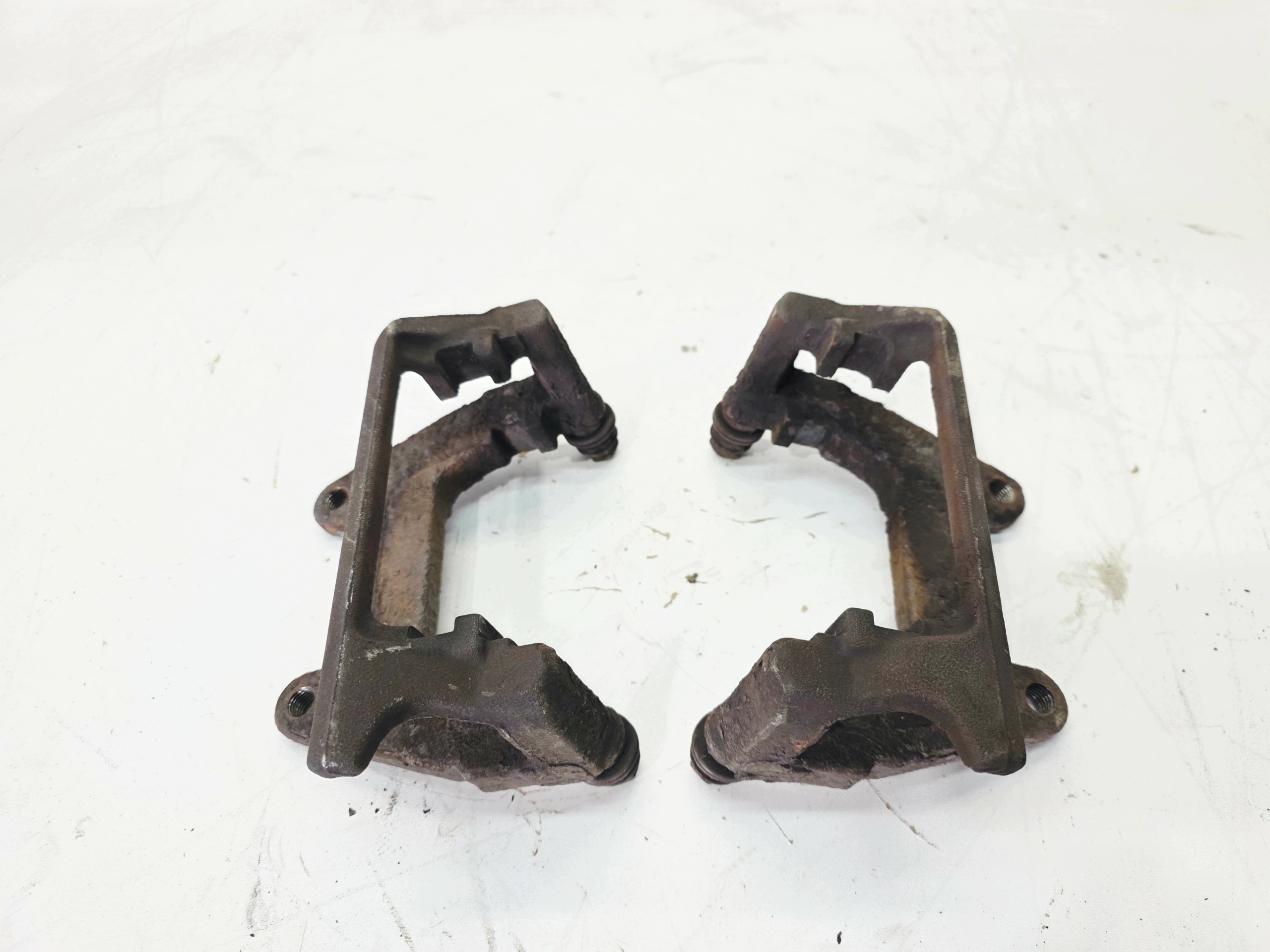 JARZMO JARZMA left and right rear part AUDI A6 C6 below discs 330 MM