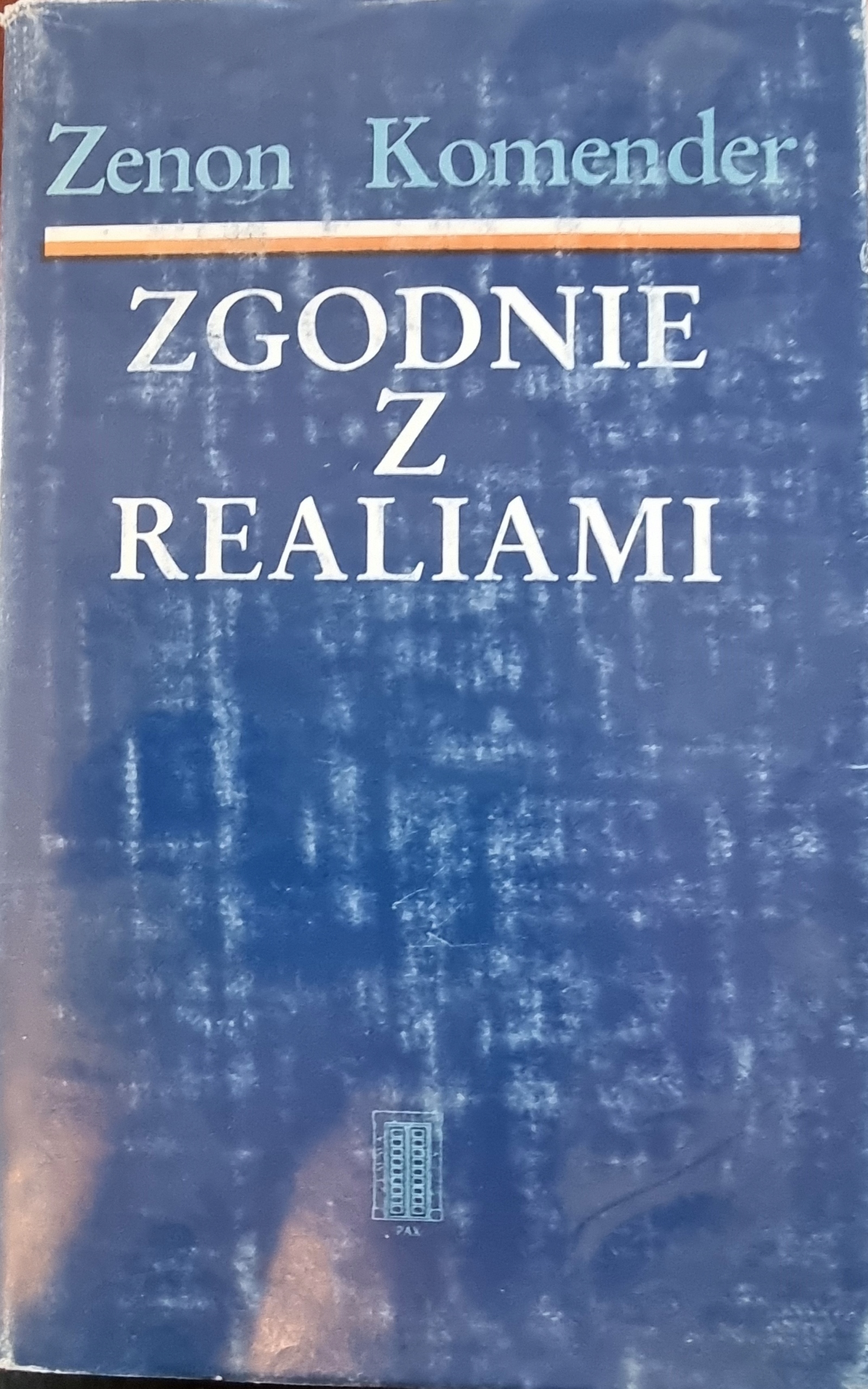 Zgodnie z realiami Z.Komender