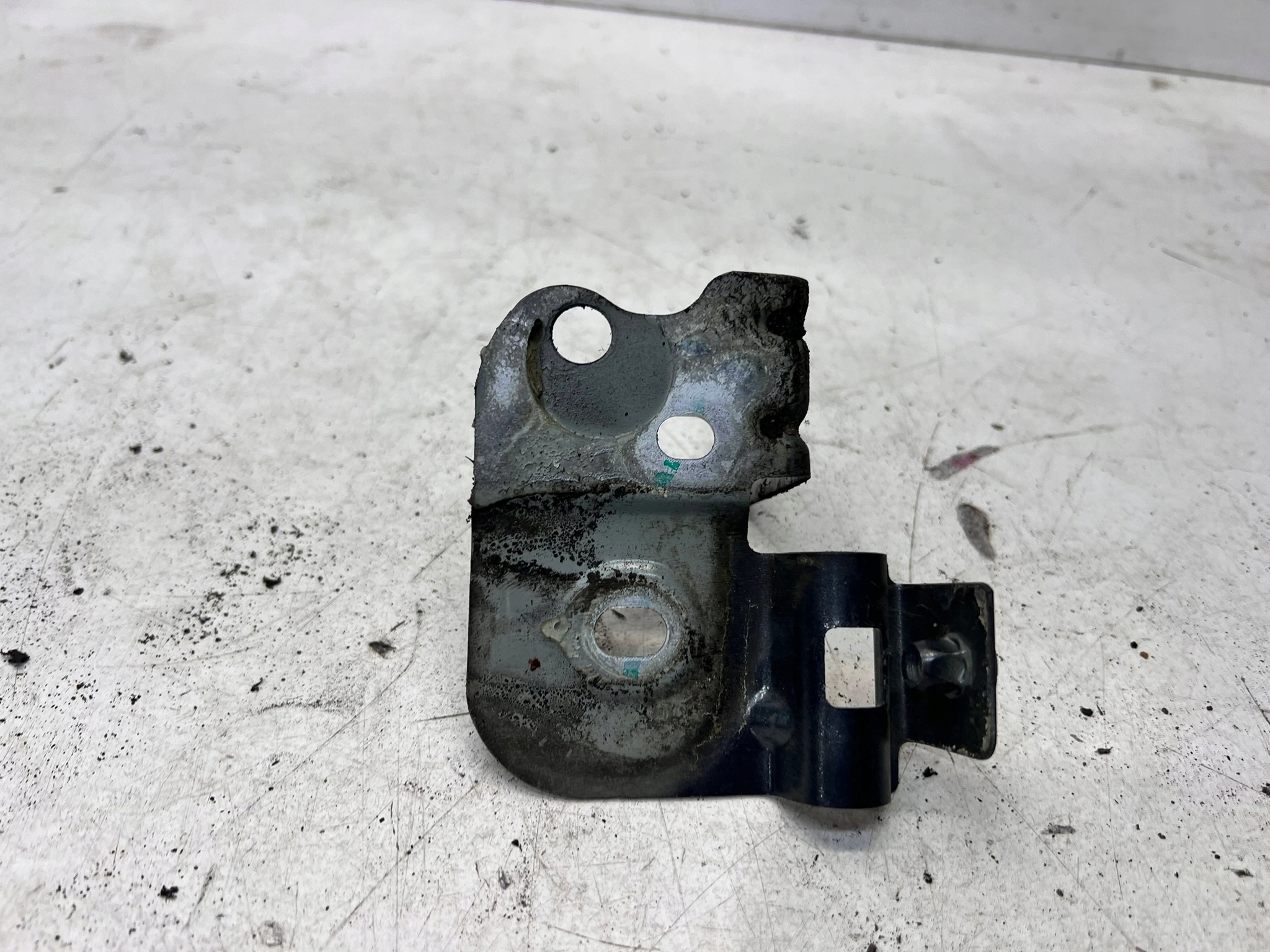 Console Support plaque Aile Gauche Avant AUDI Q7 4M 4M0821167A