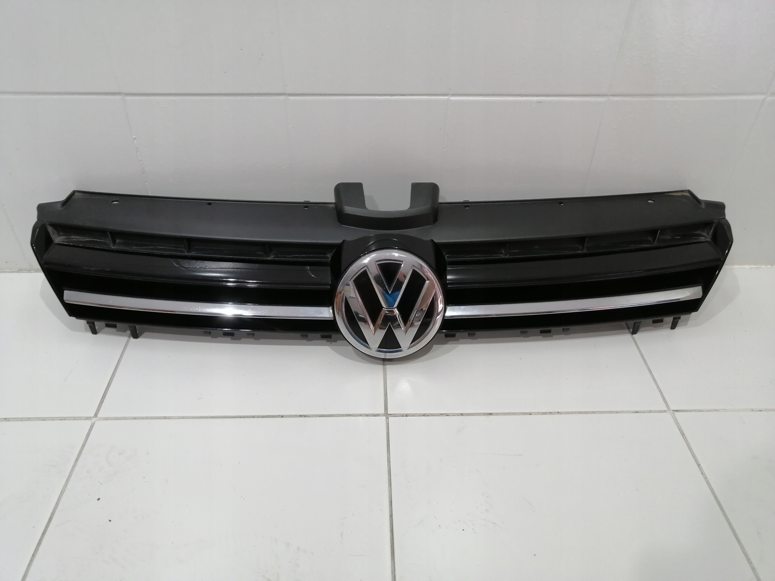 VW Golf V Kühlergrill FRONTGRILL Kühlergitter 5G0853653GR - Thumbnail 1