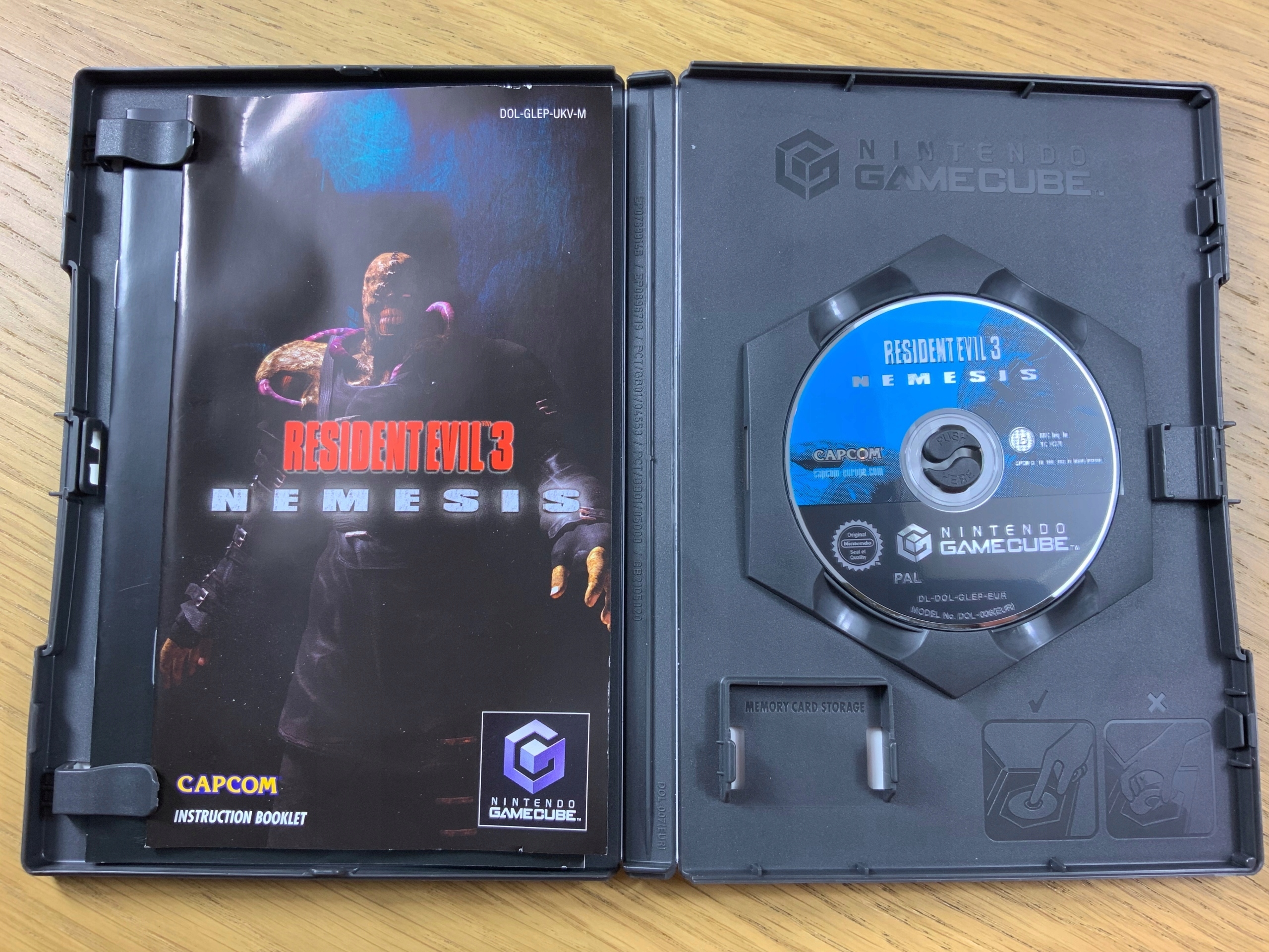 RESIDENT EVIL 3 NEMESIS bdb+ NINTENDO GAMECUBE EAN (GTIN) 5055060950265