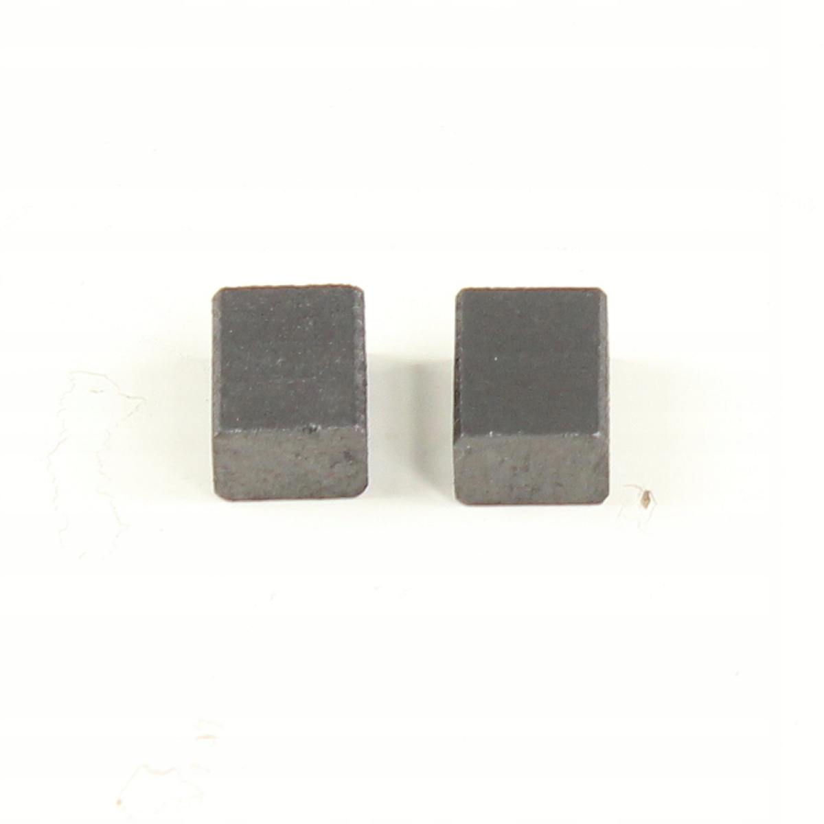 

Szczotki węglowe 8x5x11 Komplet 2 sztuki