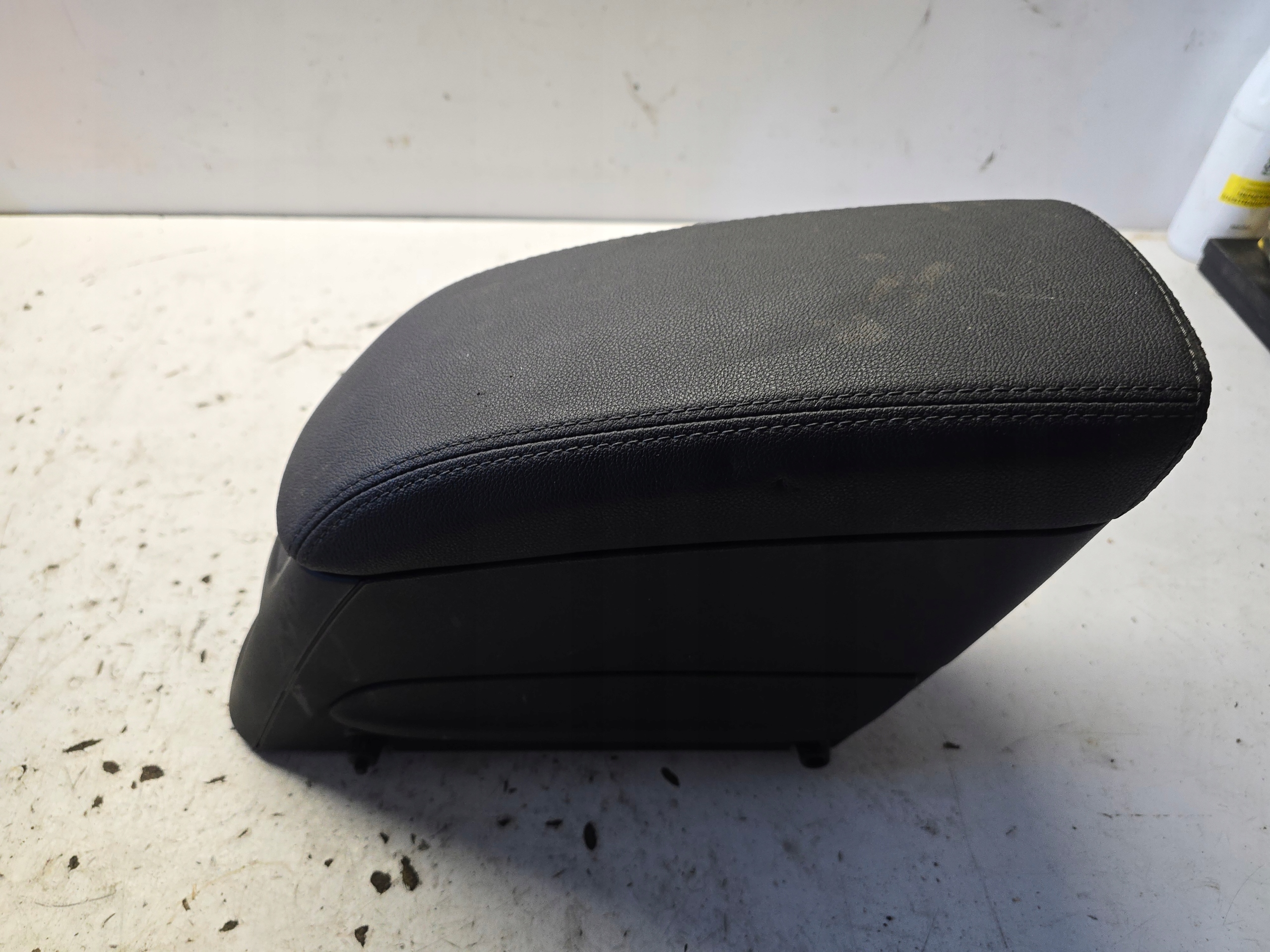 OPEL MERIVA B armrest leather black original